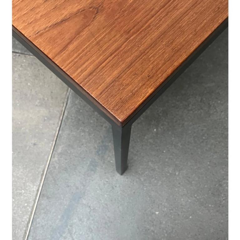 Minimalistischer Mid-Century-Beistelltisch aus Teakholz von Florence Knoll, 1950er Jahre im Angebot 5