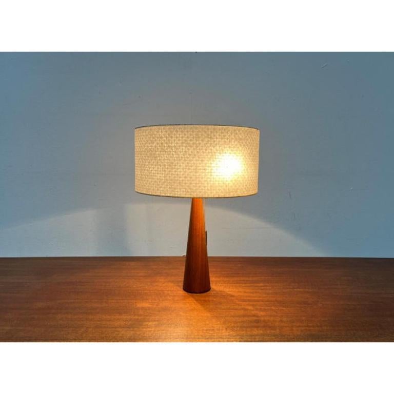 Métal Lampe de table minimaliste du milieu du siècle dernier, années 1960 en vente