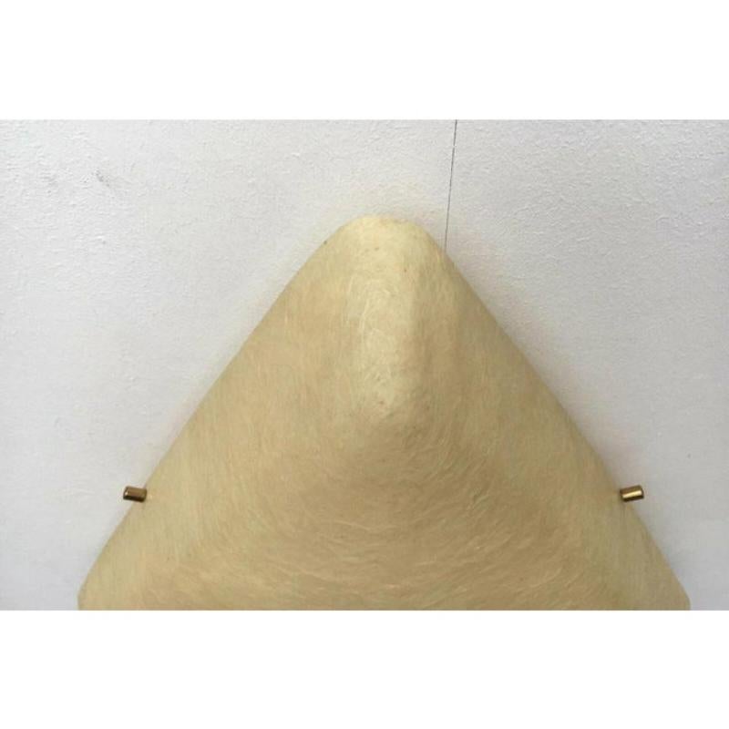 Lampada da soffitto in fibra di vetro triangolare minimalista di metà secolo, anni '60 in vendita 5