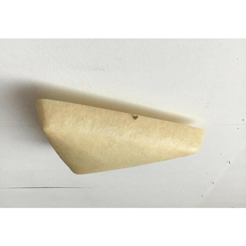 Lampada da soffitto in fibra di vetro triangolare minimalista di metà secolo, anni '60 in vendita 3