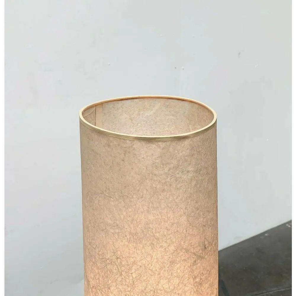 Minimalistische Tripod Cocoon Stehlampe aus der Jahrhundertmitte, 1960er Jahre (20. Jahrhundert) im Angebot