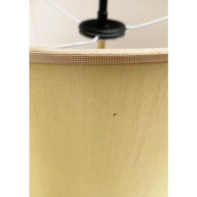 Lampada da terra a treppiede minimalista di metà secolo, anni '60 in vendita 3