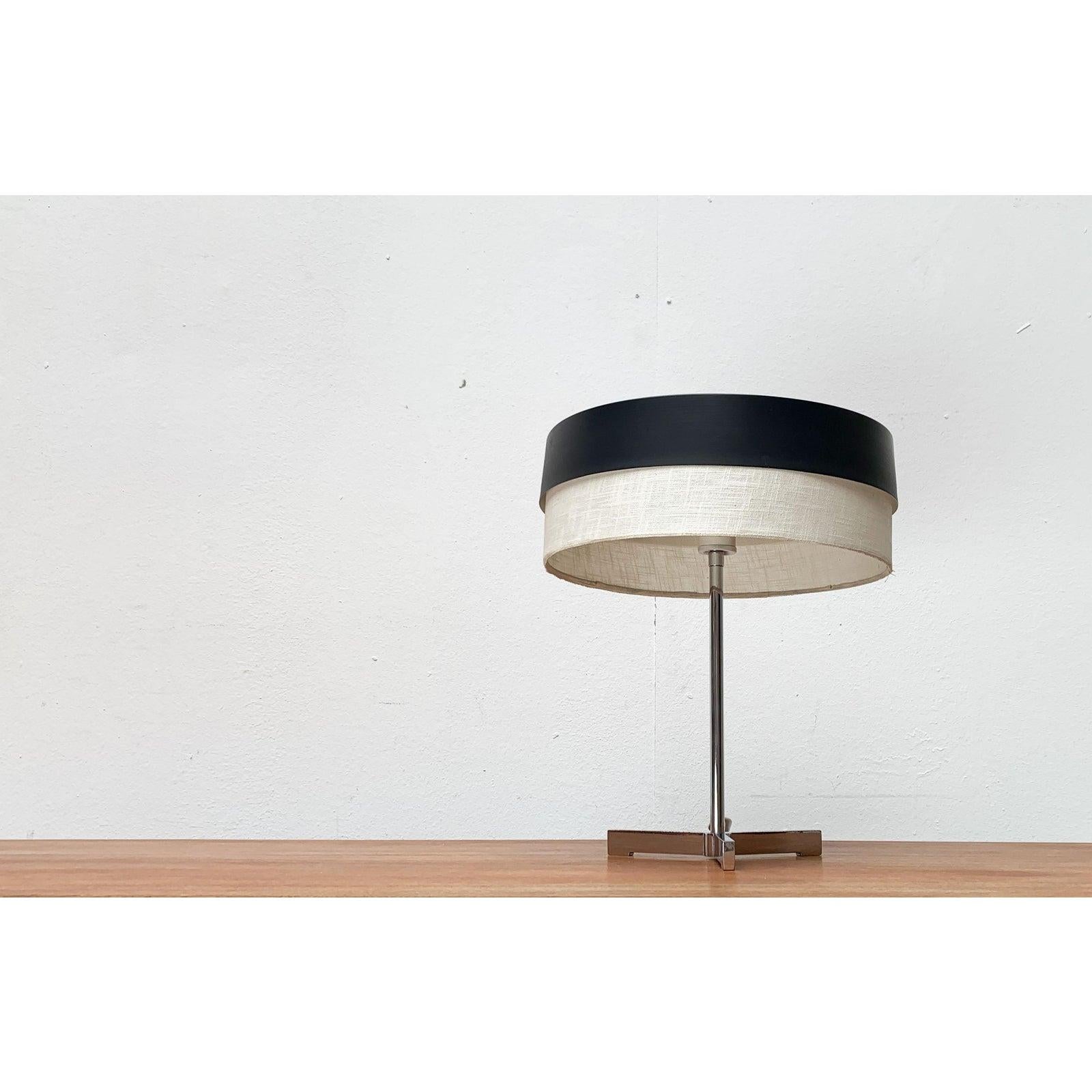 Mid-Century Modern Mid-Century Minimalist Tripod Table Lamp, 1960s For Sale