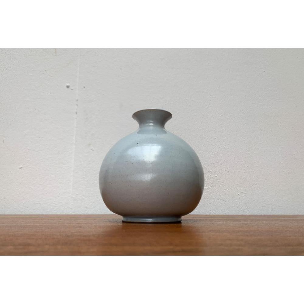 Mid-Century Minimalist Vase, 1960s In Excellent Condition For Sale In Hamburg, DE