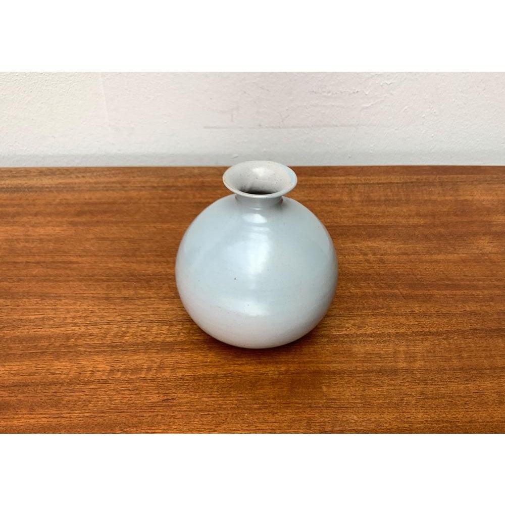 Mid-Century Minimalist Vase, 1960s For Sale 3