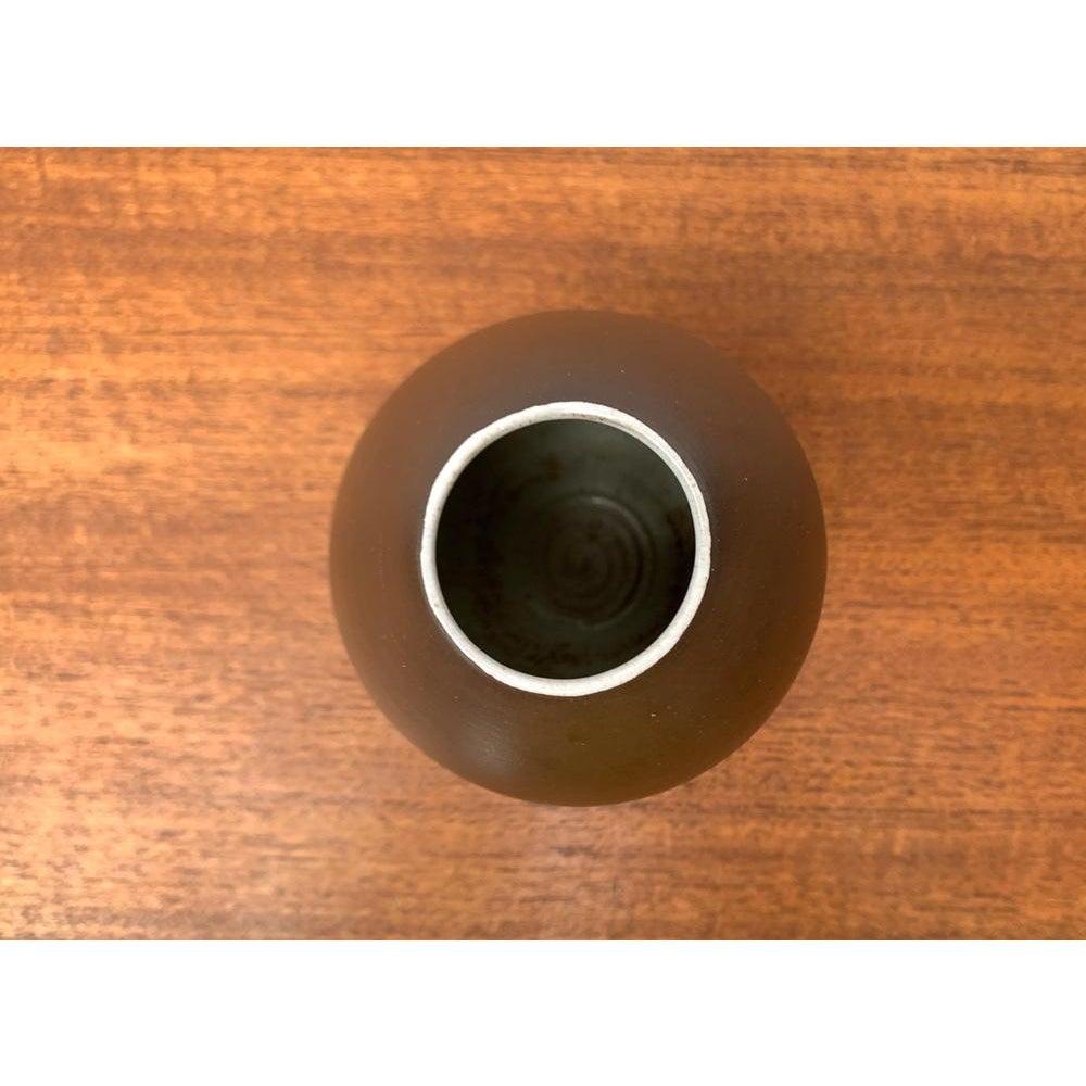 Mid-Century Minimalist Vase from Kastl In Excellent Condition For Sale In Hamburg, DE