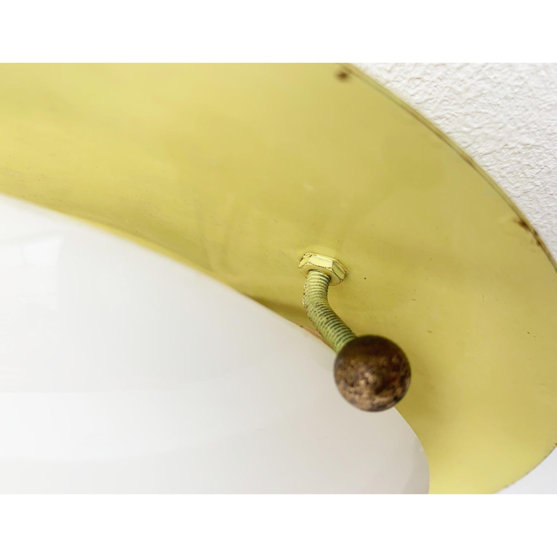 Lámpara de pared o techo minimalista de mediados de siglo en venta 6