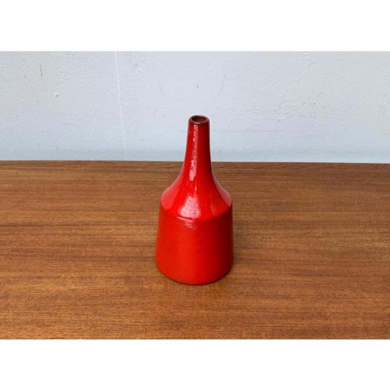 Mid-Century Minimalist WGP West German Pottery Vase von Marschner Kunsttöpferei, 1960er Jahre, in sehr gutem Zustand. Entworfen 1960 bis 1969 Dieses Stück hat eine Zuordnungsmarke.

Zusätzliche Informationen:
MATERIALIEN: Keramik
Stil: Mid-Century