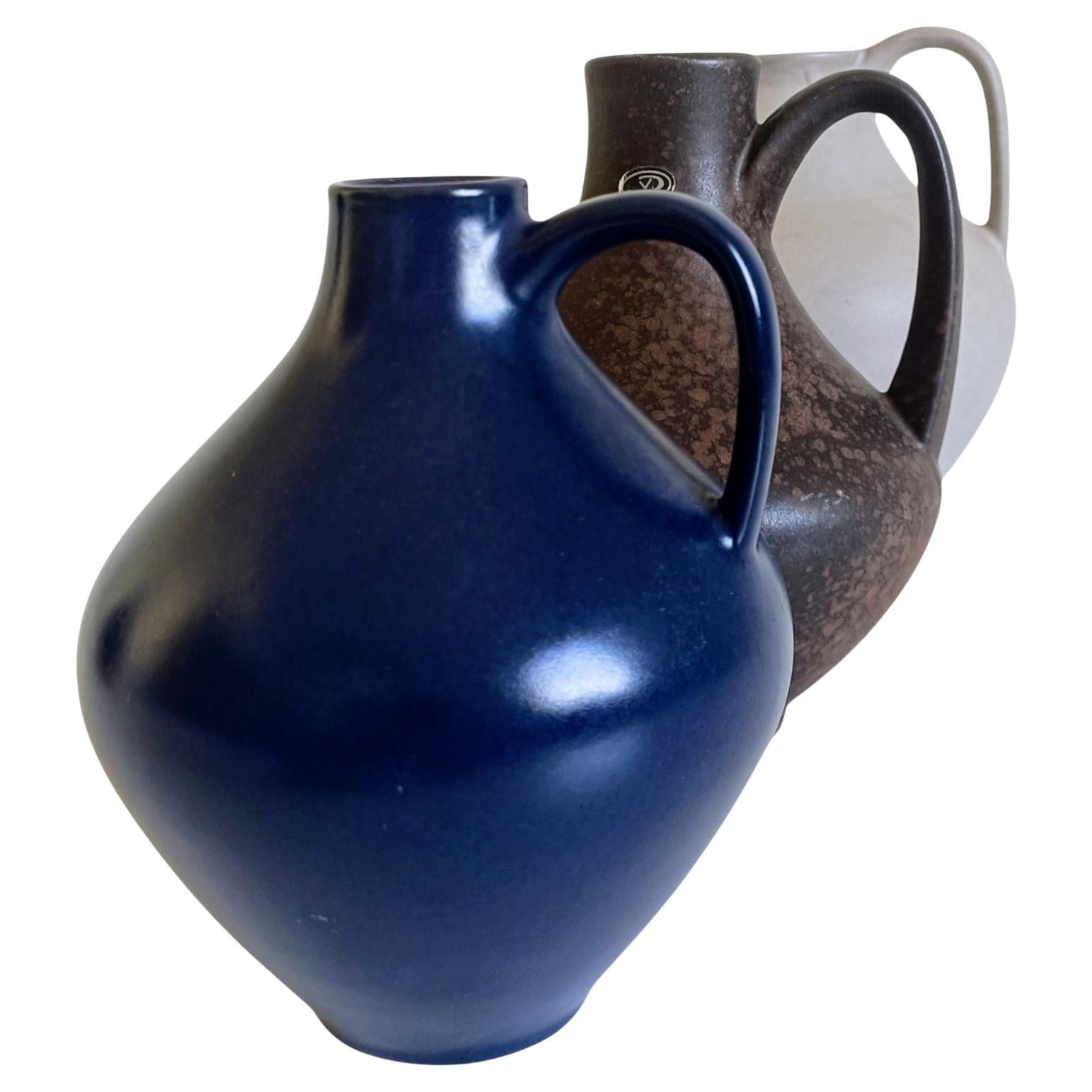 Mid-Century Minimalistic West German Pottery Signed Set of Vases by Van Daalen In Excellent Condition For Sale In Valencia, VC