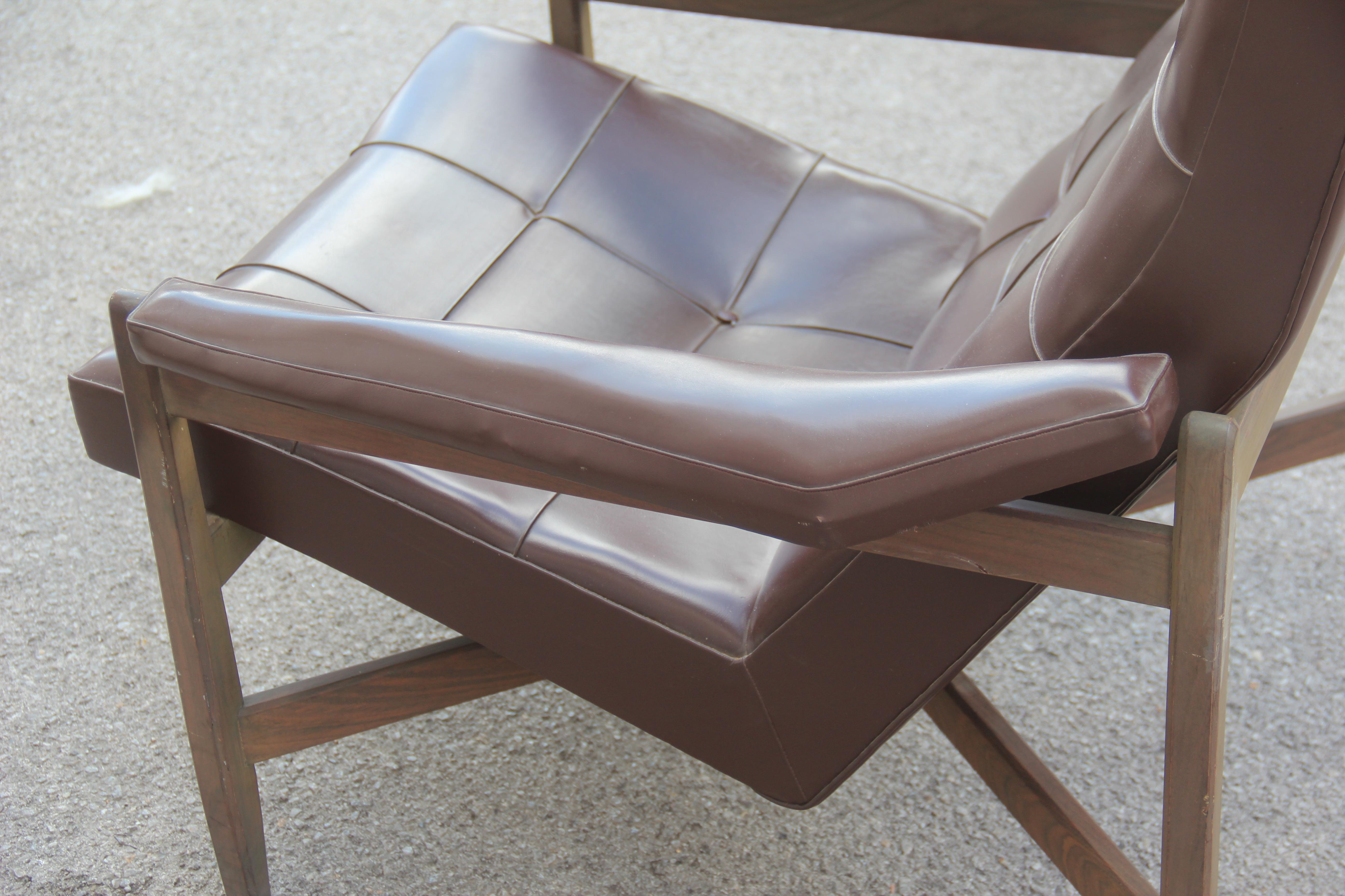 Midcentury Minotti Armchair Brown Color Italian Design 1950 Faux Leather For Sale 5