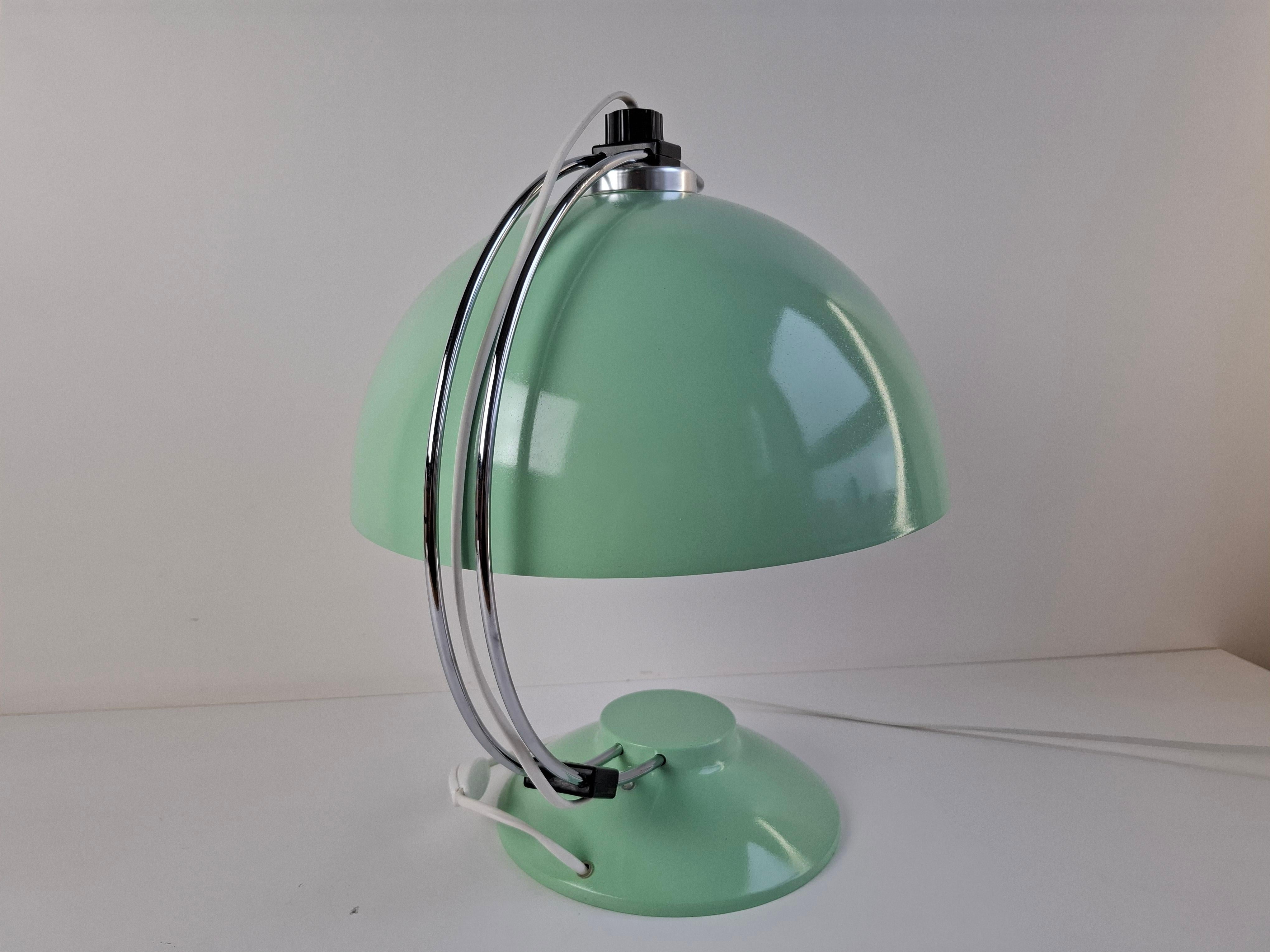 Mid-Century Mint Green Czech Desk Lamp with Chrome and Adjustable Shade en venta 8