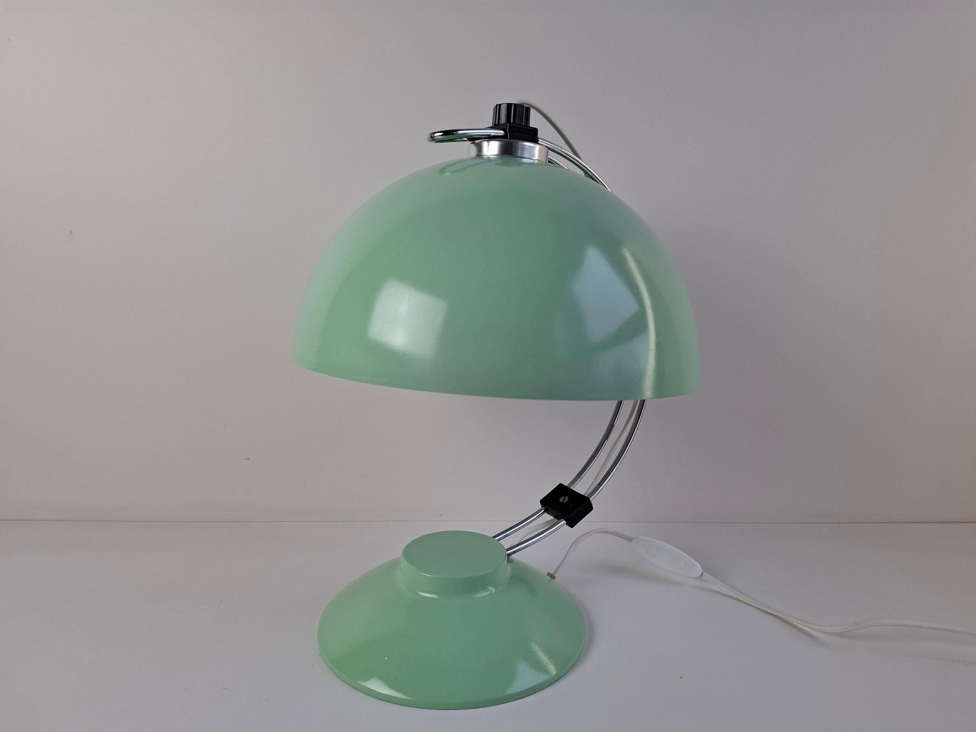Mid-Century Mint Green Czech Desk Lamp with Chrome and Adjustable Shade en venta 13
