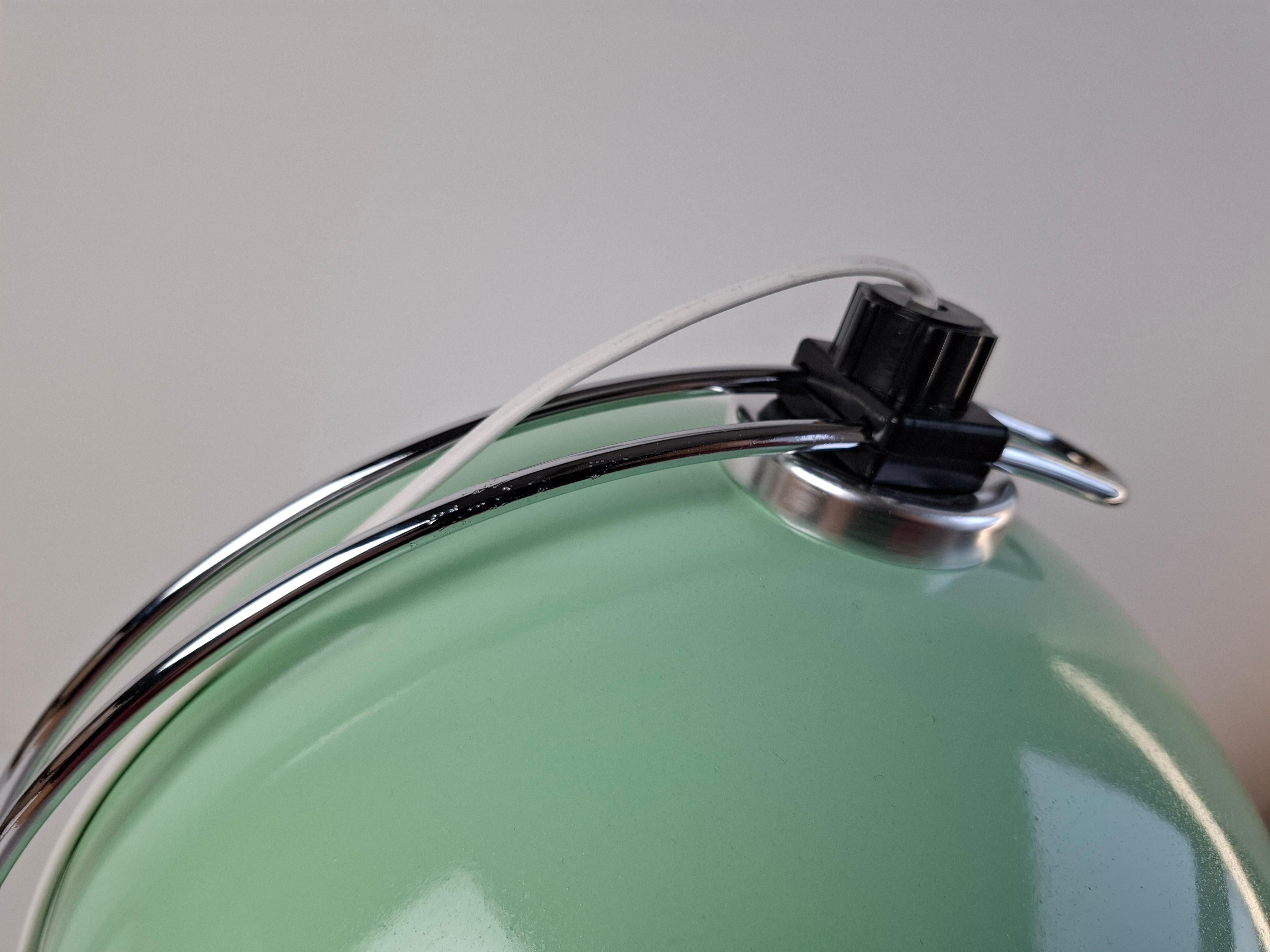 Mid-Century Mint Green Czech Desk Lamp with Chrome and Adjustable Shade en venta 2