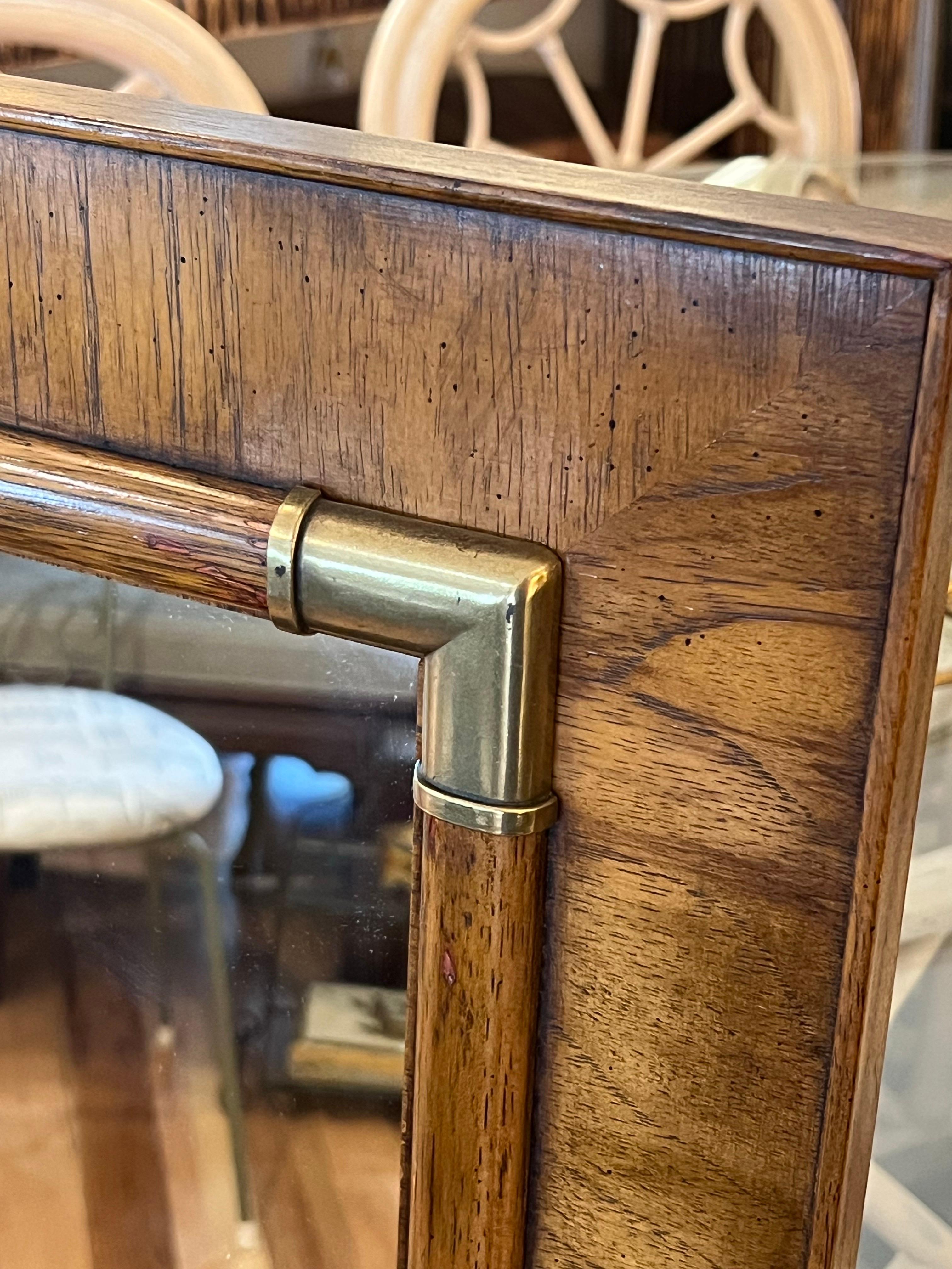 Ottone Specchio del Medioevo di Drexel Heritage in vendita