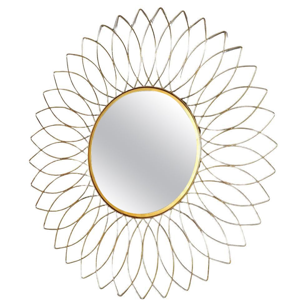 Miroir Mid-Century Miroir en forme de soleil en vente