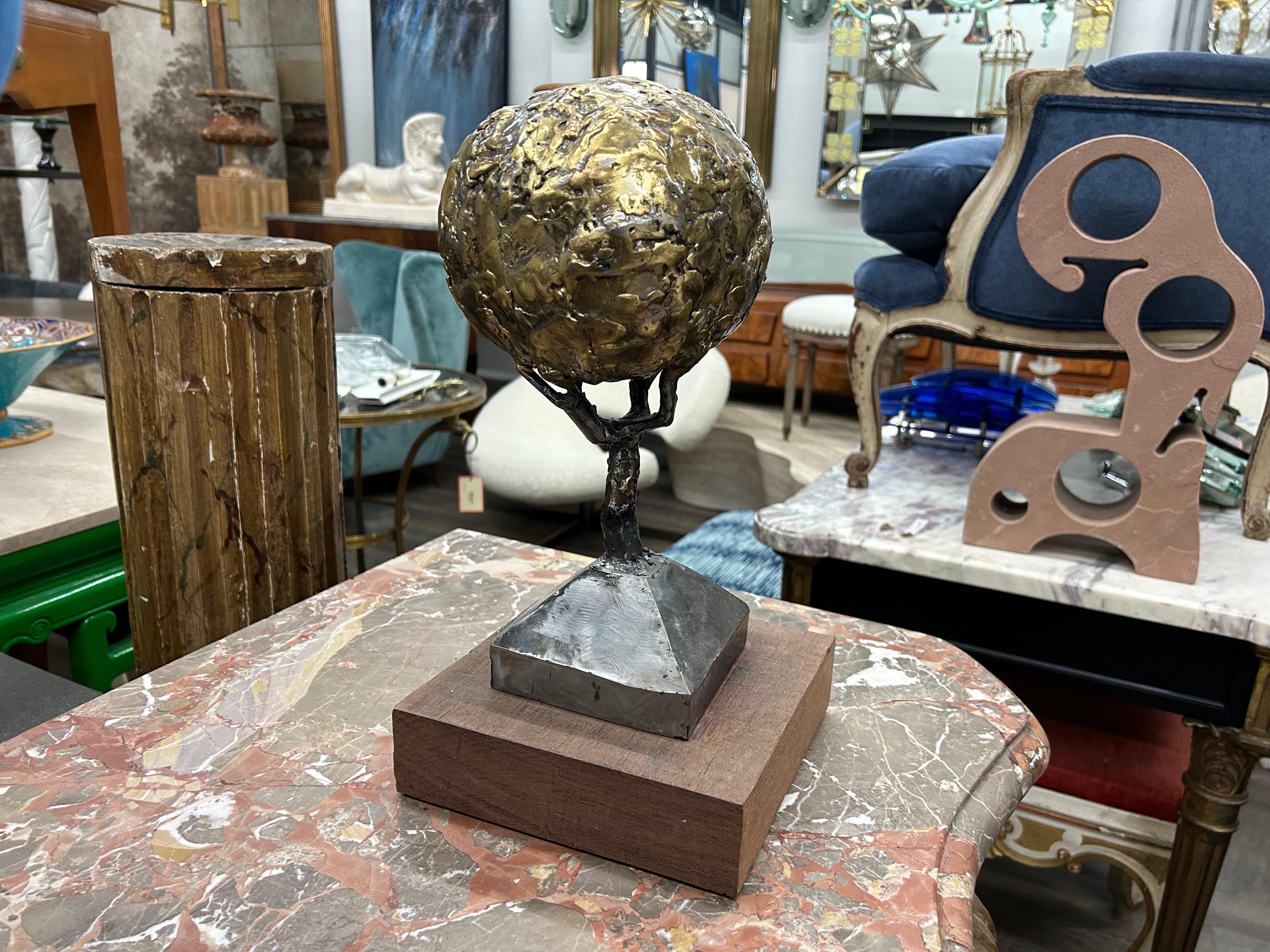 Ottone Scultura in metallo misto di metà secolo in vendita