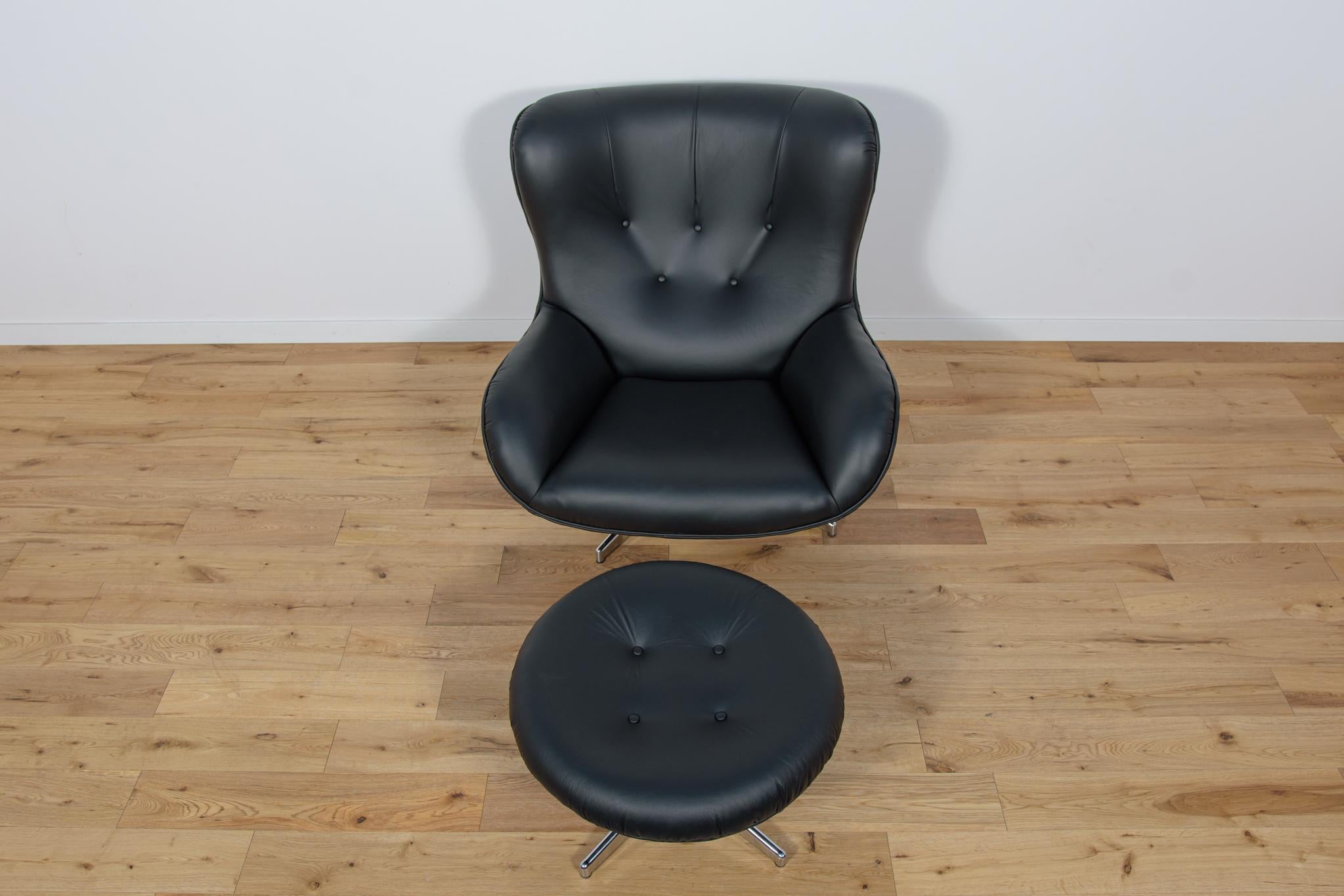 Mid-Century ML 214 Lounge Chair with Ottoman by Illum Wikkelsø for Mikael Laurse For Sale 5