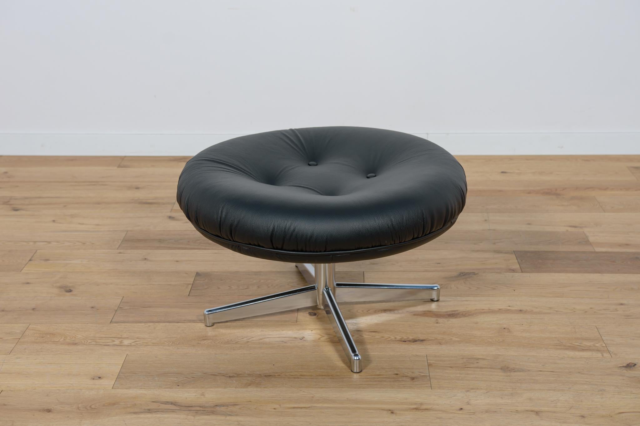 Mid-Century ML 214 Lounge Chair with Ottoman by Illum Wikkelsø for Mikael Laurse For Sale 6