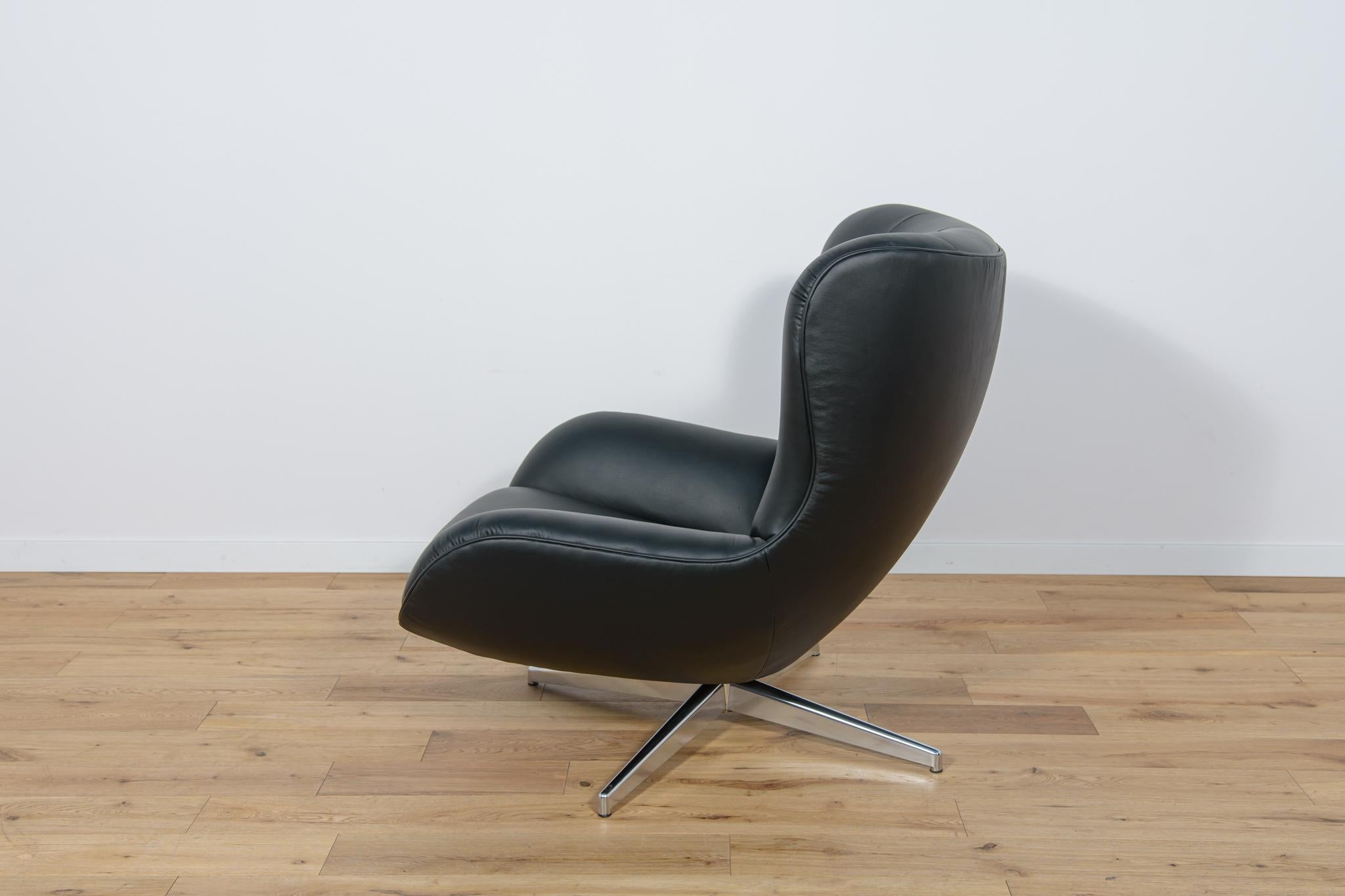 Mid-Century ML 214 Lounge Chair with Ottoman by Illum Wikkelsø for Mikael Laurse For Sale 1