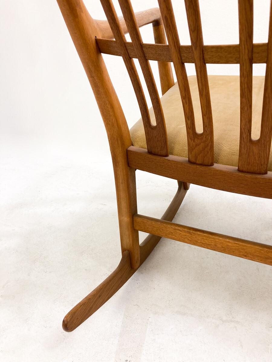 Mid-20th Century Mid-Century 'Ml- 33' Rocking Chair by Hans J. Wegner for a/S Mikael Laursen