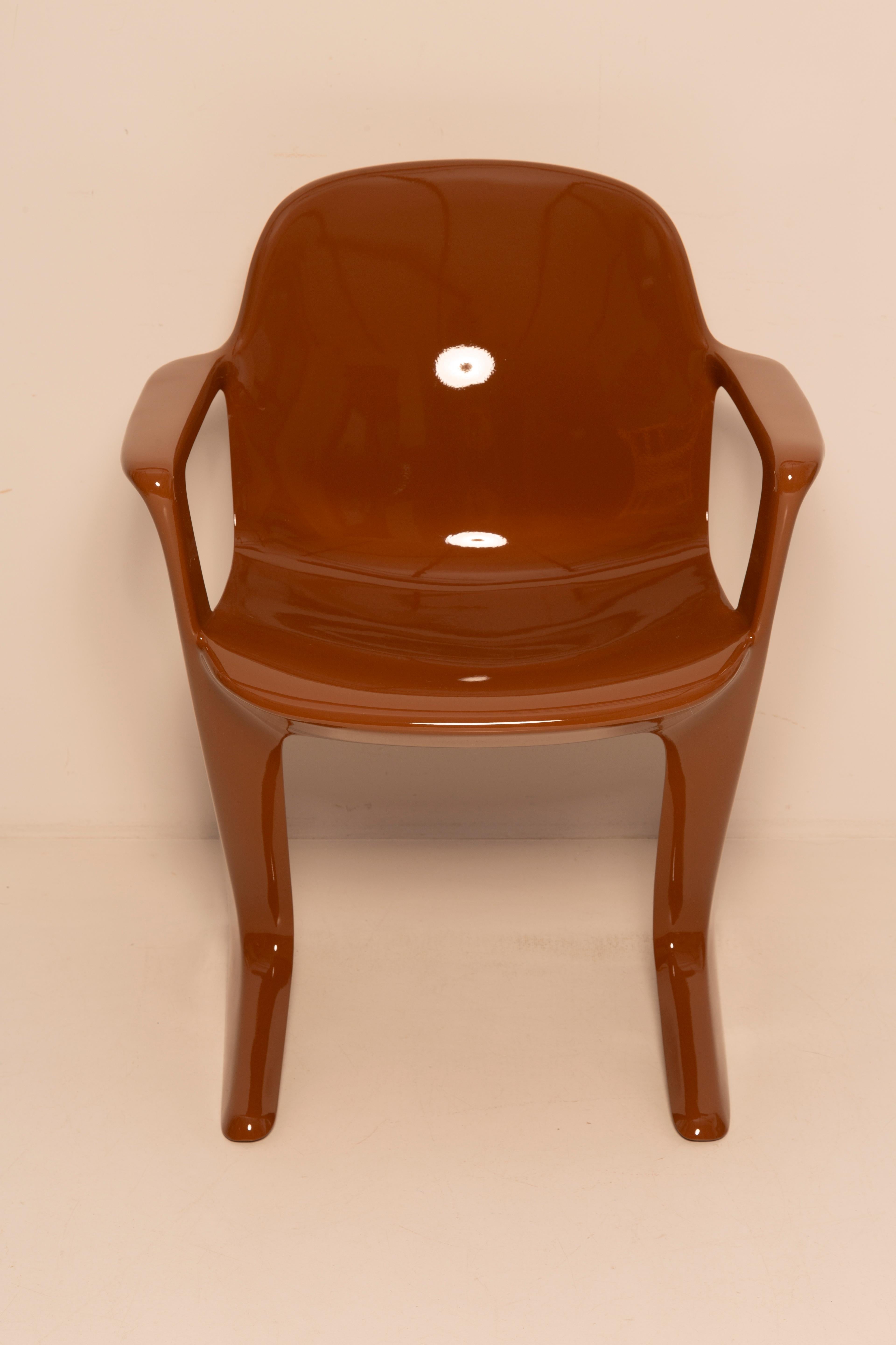 Silla Canguro Mid Century Moca Pantone, de Ernst Moeckl, Alemania, 1968 en venta 3