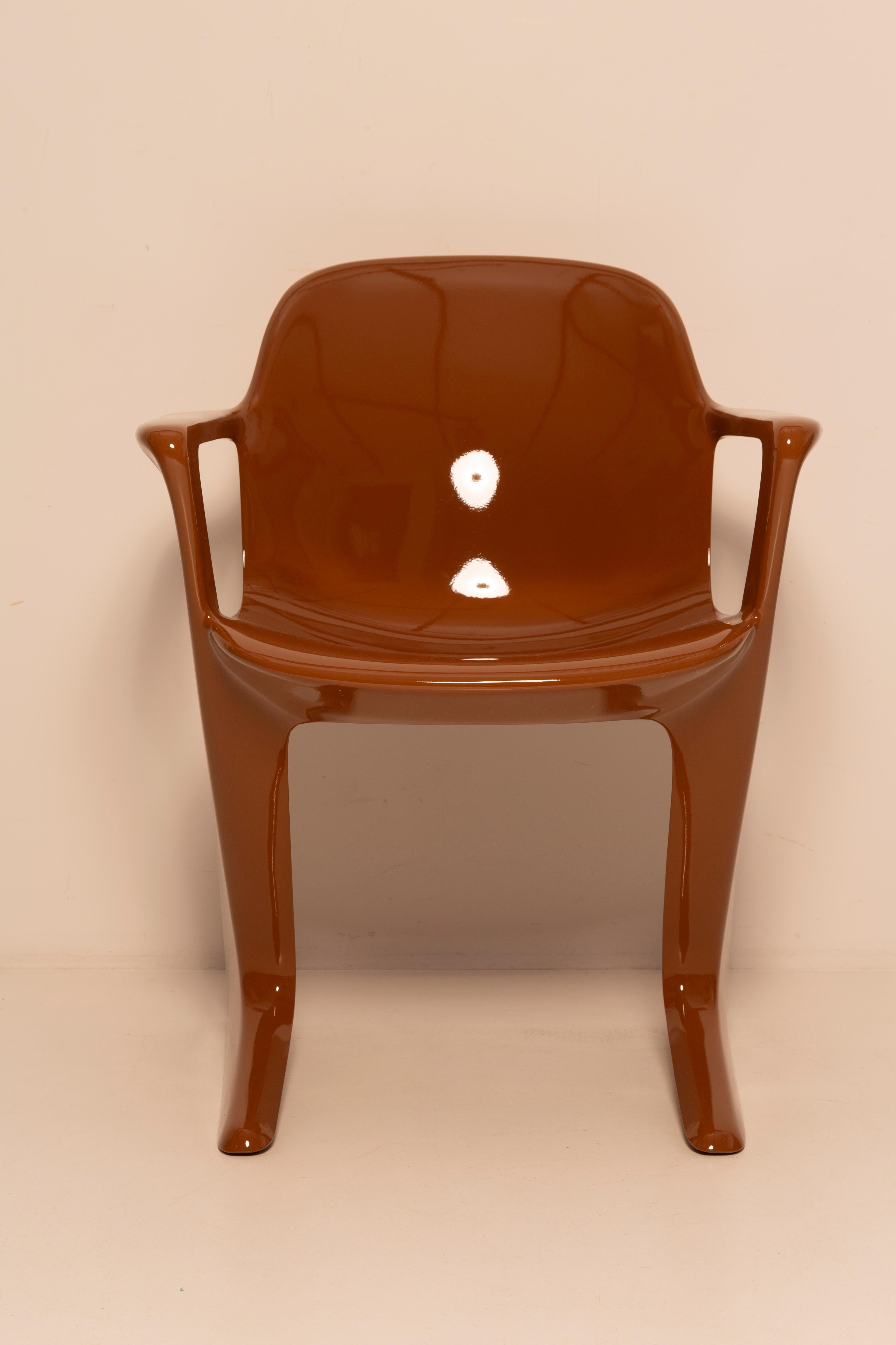 Silla Canguro Mid Century Moca Pantone, de Ernst Moeckl, Alemania, 1968 en venta 4