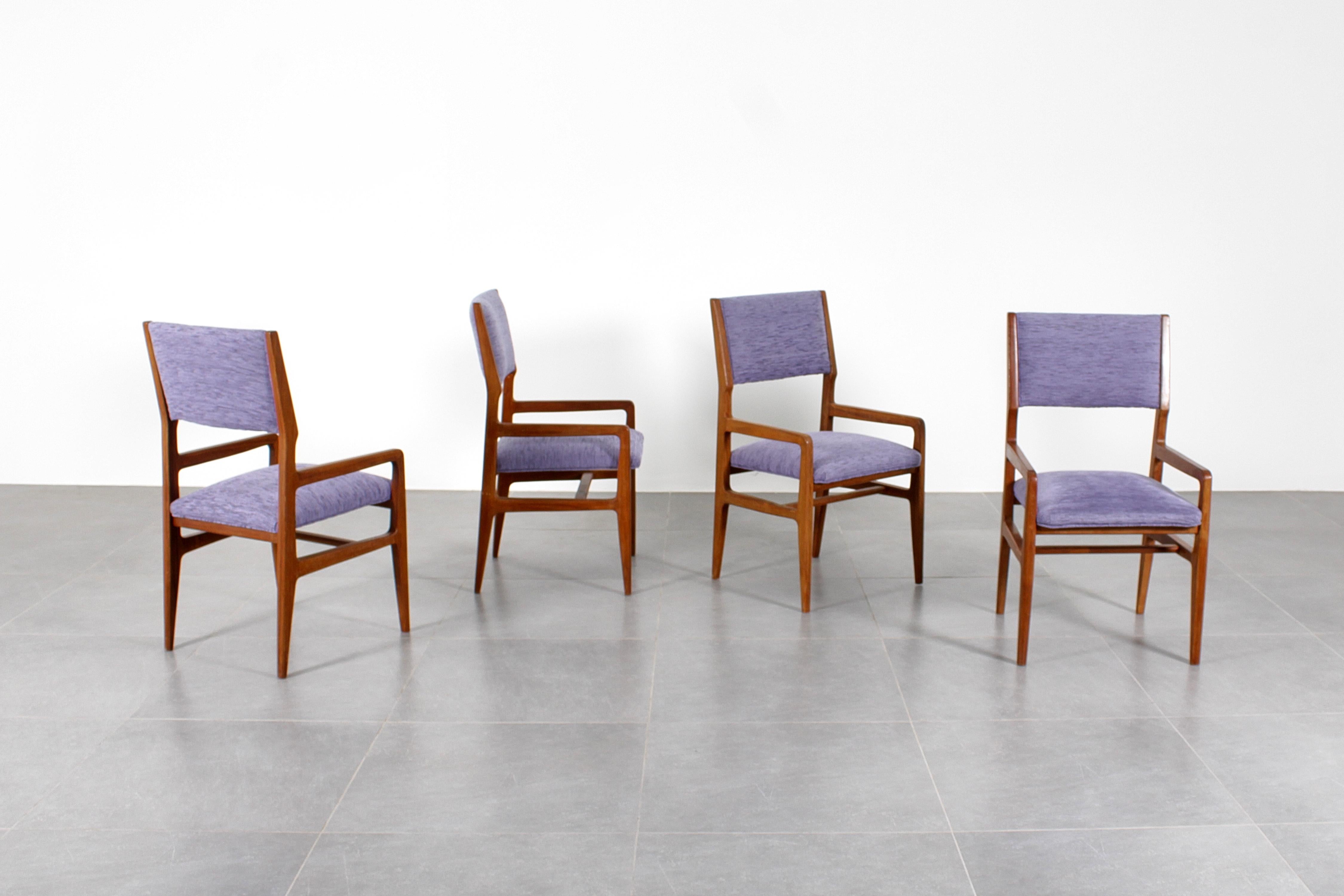 Sedia di metà secolo mod. 111 di Giò Ponti per Cassina set di 4 sedie in legno 1950 Italia In condizioni buone in vendita a Palermo, IT