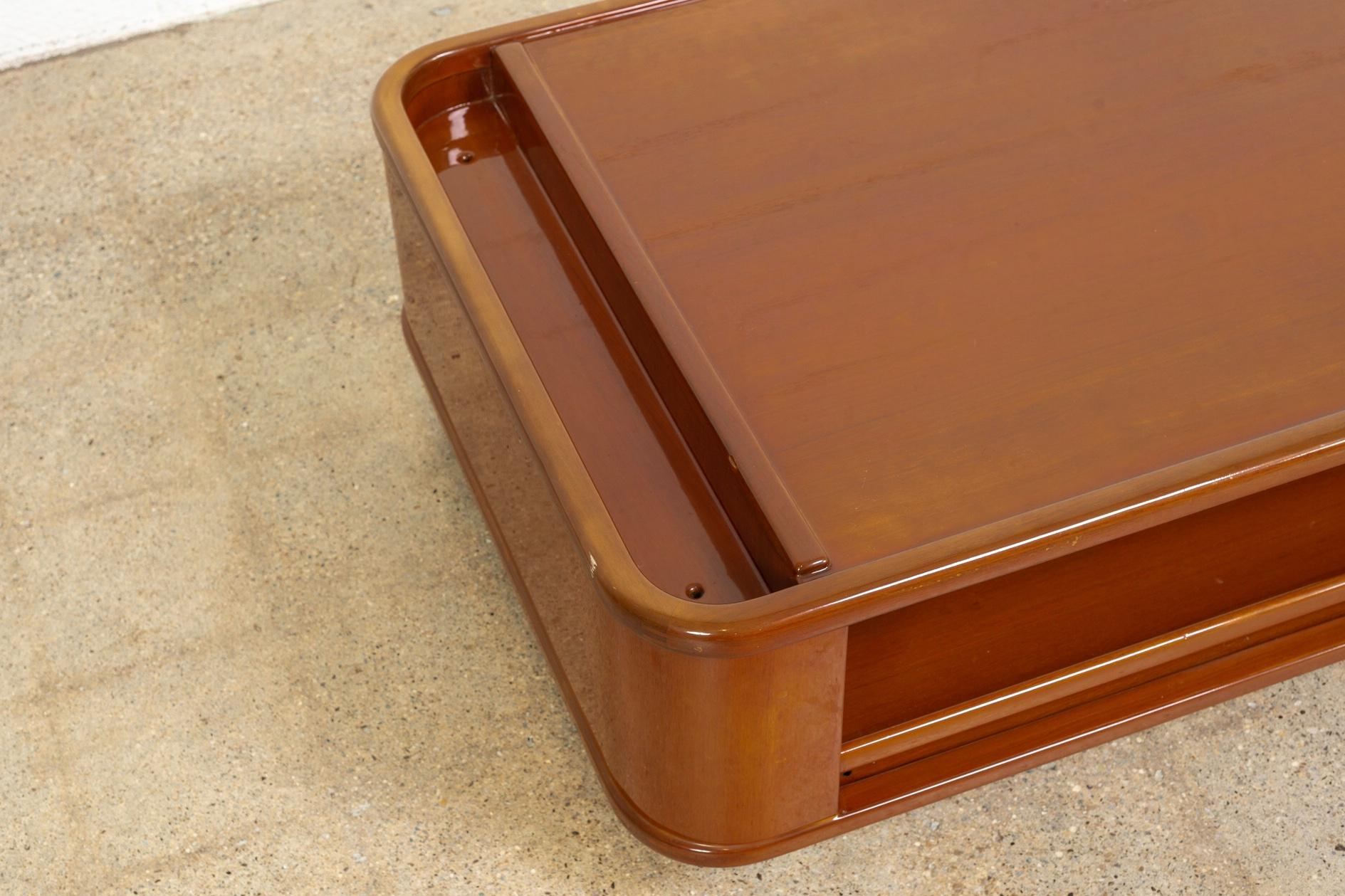 Mid-Century Modern Italian Lacquered Wood Rectangular Coffee Table, 1970s For Sale 6