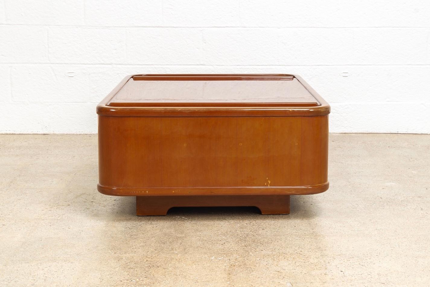 Mid-Century Modern Italian Lacquered Wood Rectangular Coffee Table, 1970s For Sale 3