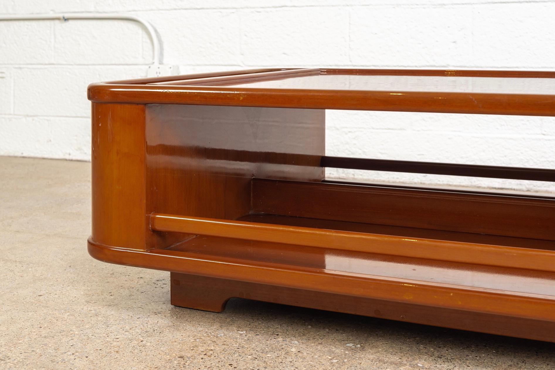 Mid-Century Modern Italian Lacquered Wood Rectangular Coffee Table, 1970s For Sale 4