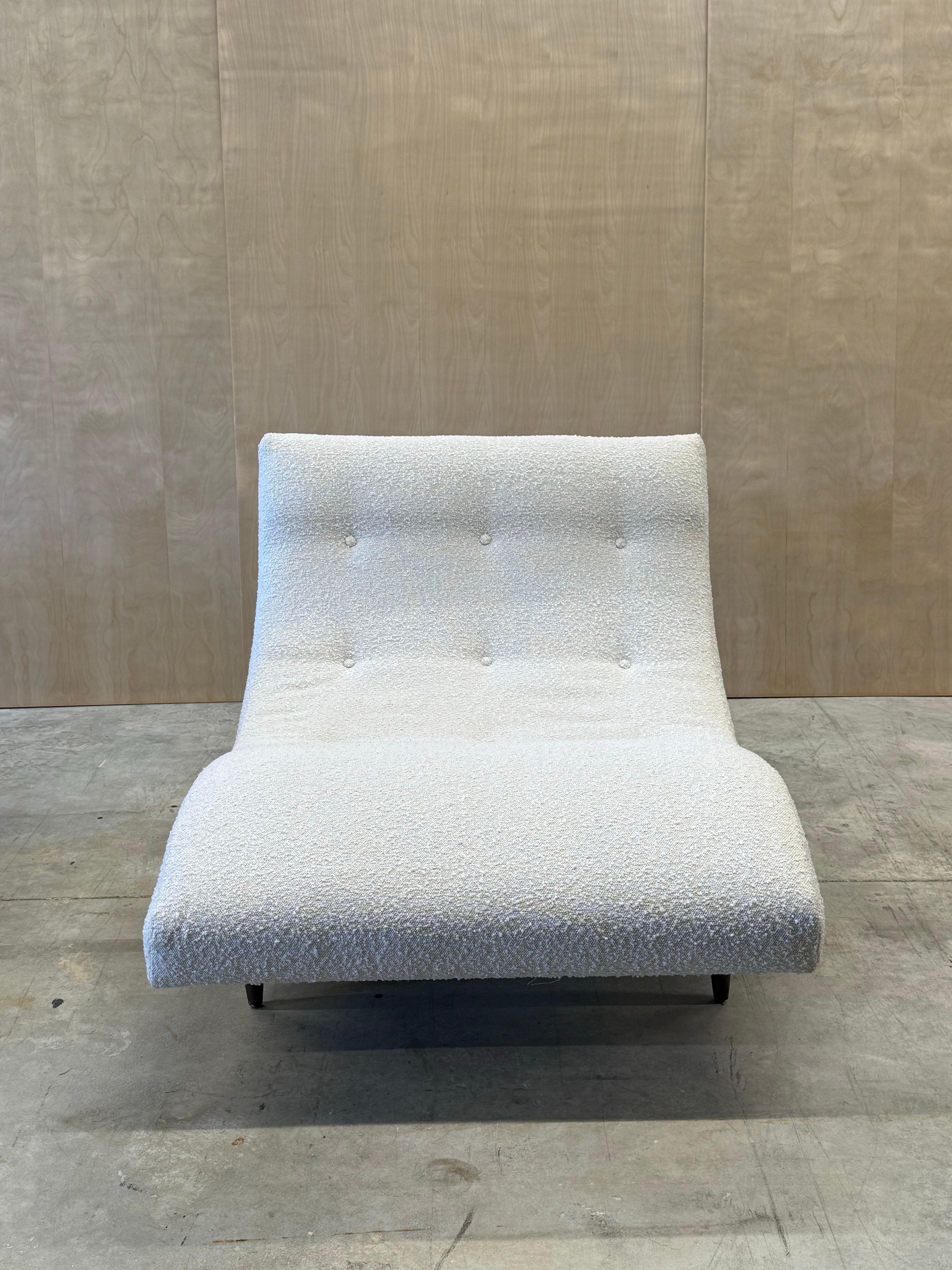 Mid-Century Modern A.I.C.C. Wave Lounge du milieu du siècle par Adrian Pearsall en vente
