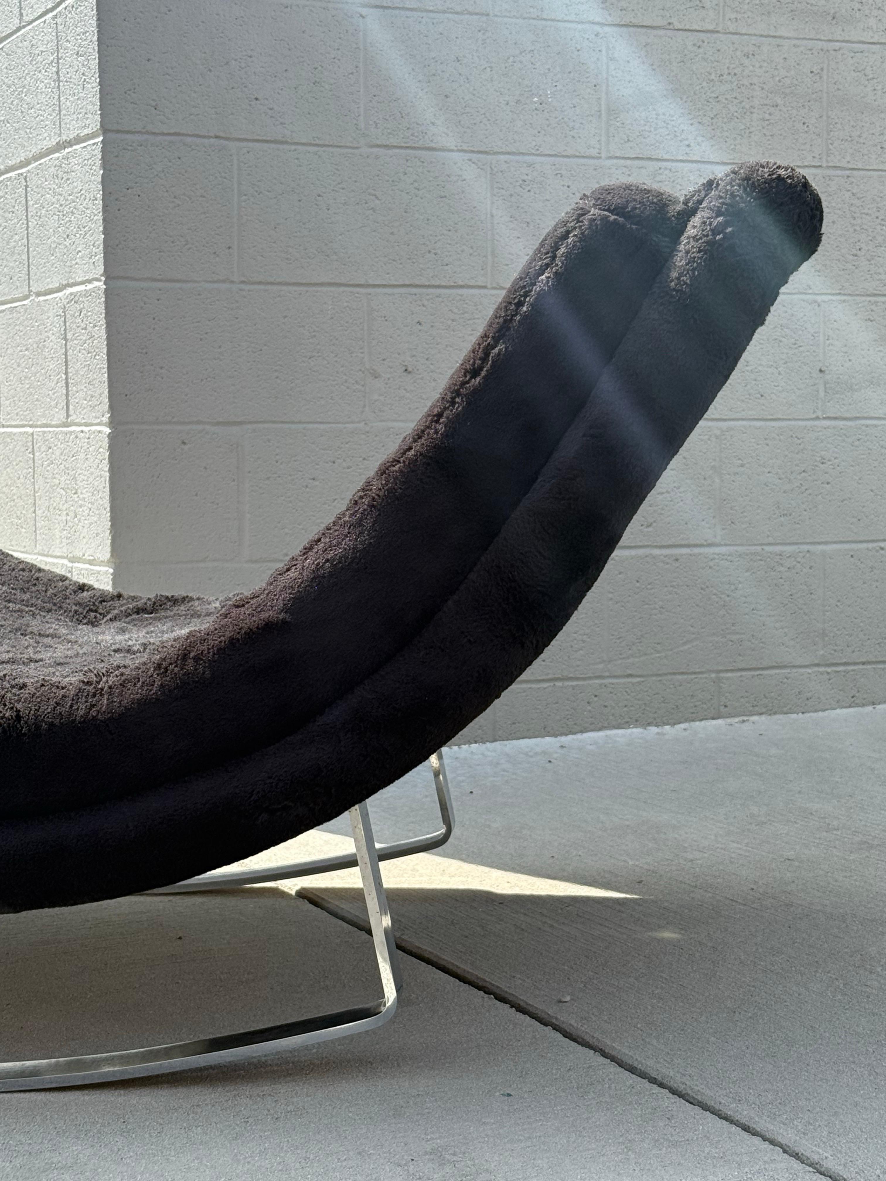 Chaise Wave mecedora de mediados de siglo, modelo 1264, de Adrian Pearsall Estadounidense en venta