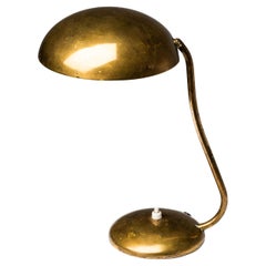 Lámpara de escritorio de latón modelo "2433" de mediados de siglo de Valinte Oy, Finlandia, años 50