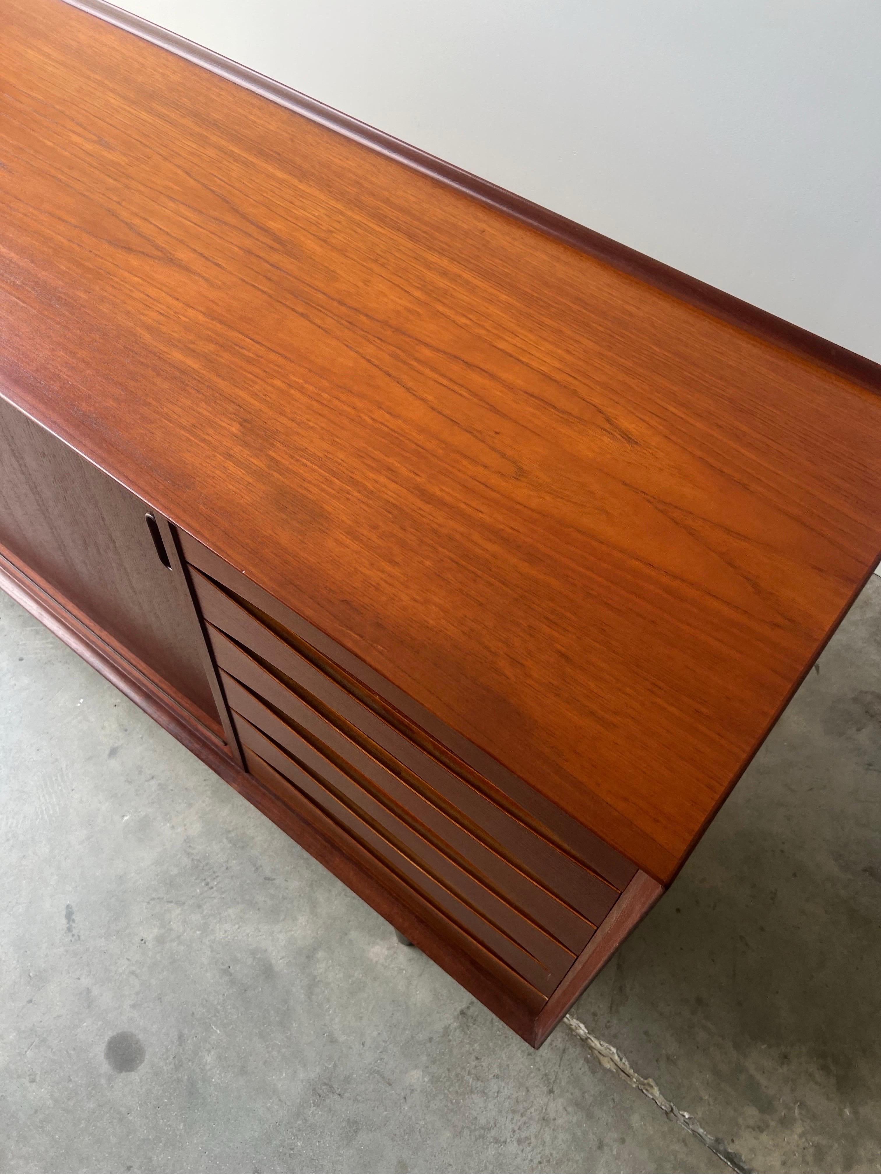 Mid-Century Model 29 Sideboard by Arne Vodder 5