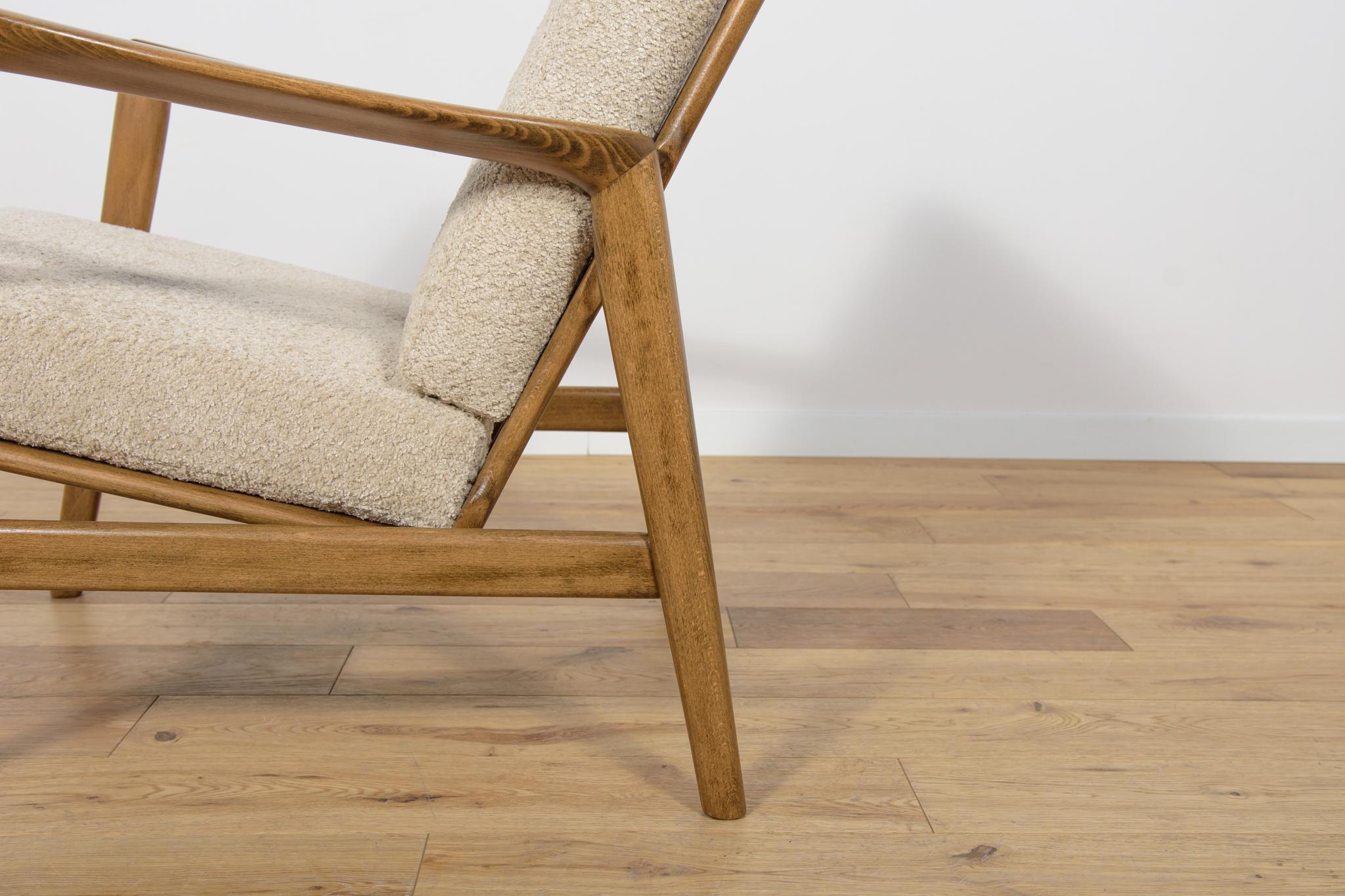 Mid-Century Model 300-139 Armchair from Swarzędz Factory, 1960s For Sale 6