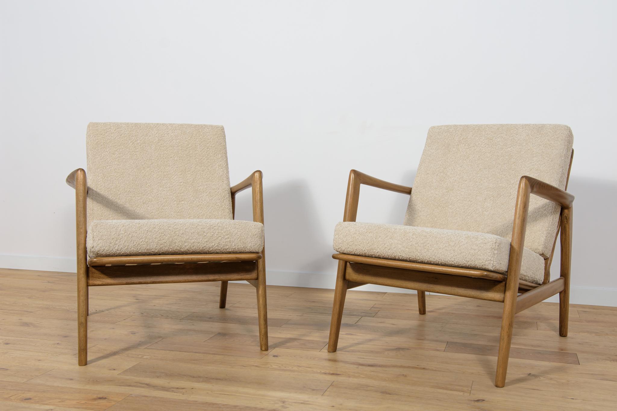 Mid-20th Century  Mid-Century Model 300-139 Armchairs from Swarzędz Factory, 1960s, Set of 2 For Sale