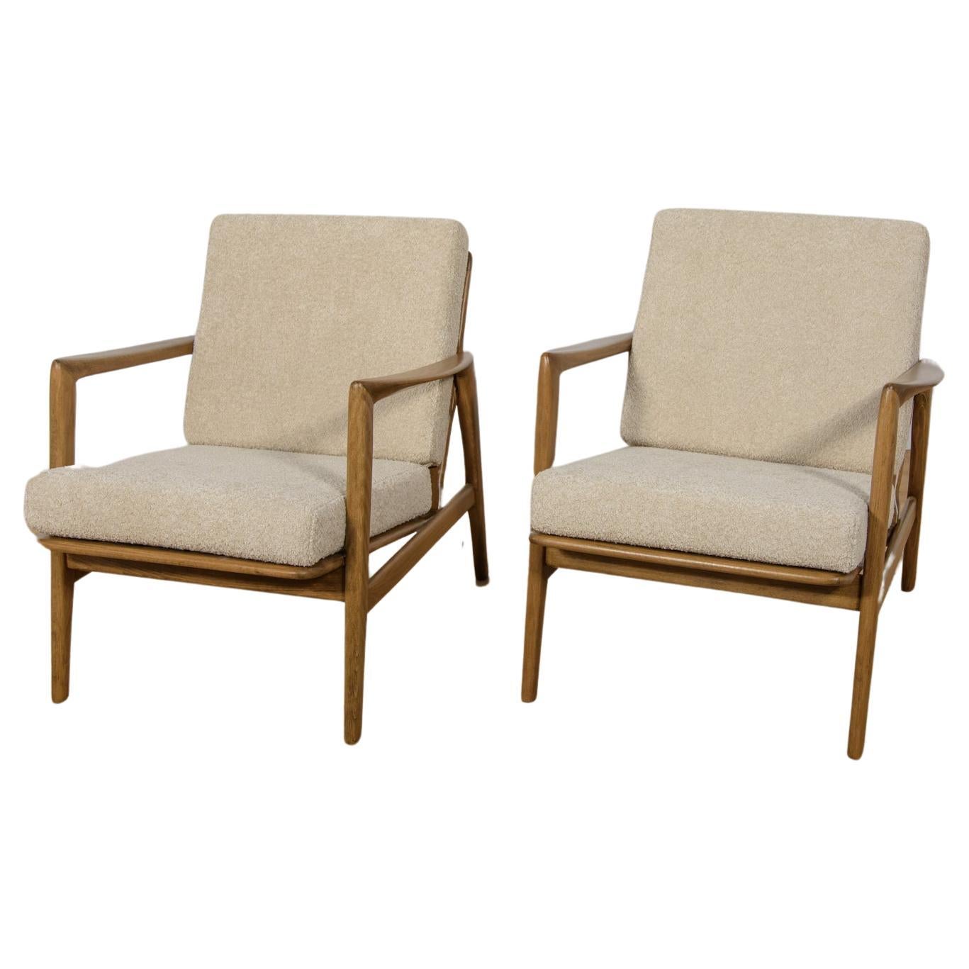  Mid-Century Model 300-139 Armchairs from Swarzędz Factory, 1960s, Set of 2 For Sale
