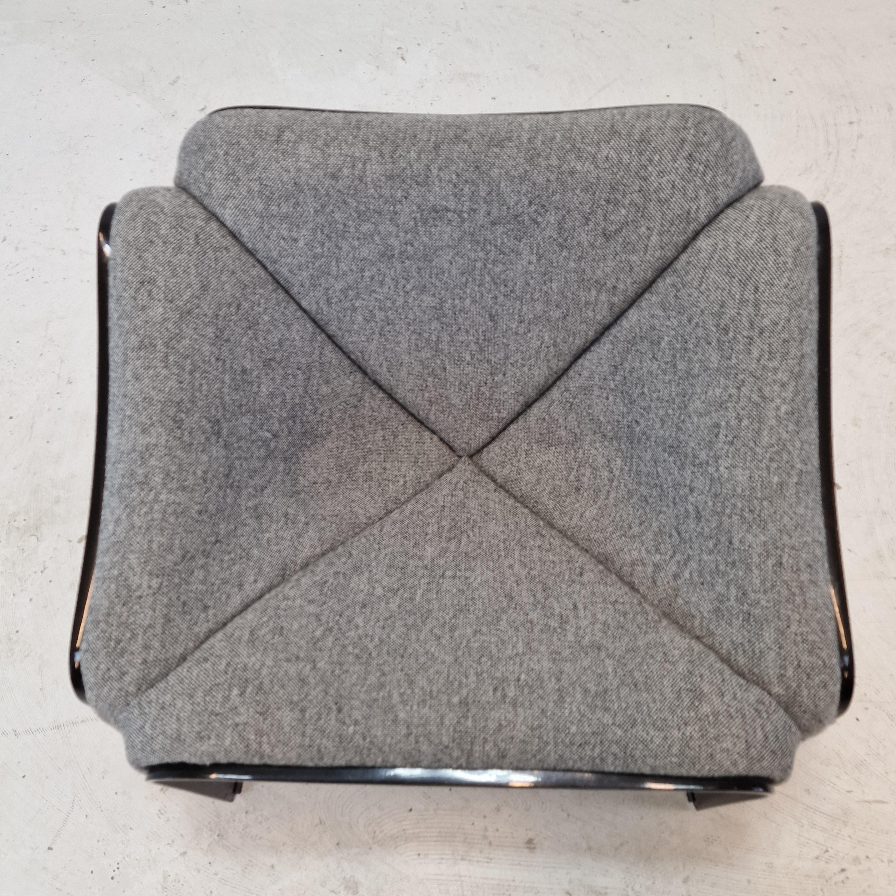 Mid Century Model 303 Chair by Pierre Paulin for Artifort, 1970s For Sale 1