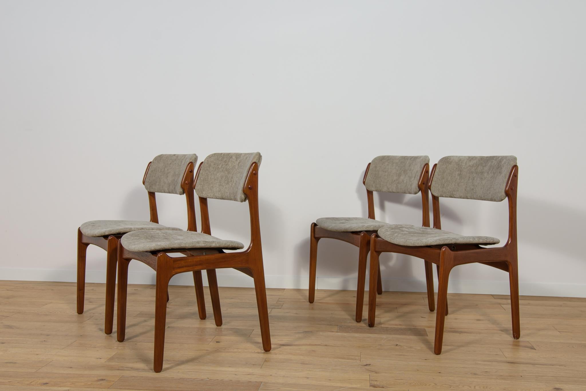 Sedie da pranzo di metà secolo Model 49 in teak di Erik Buch per Odense Model Gunni In condizioni ottime in vendita a GNIEZNO, 30