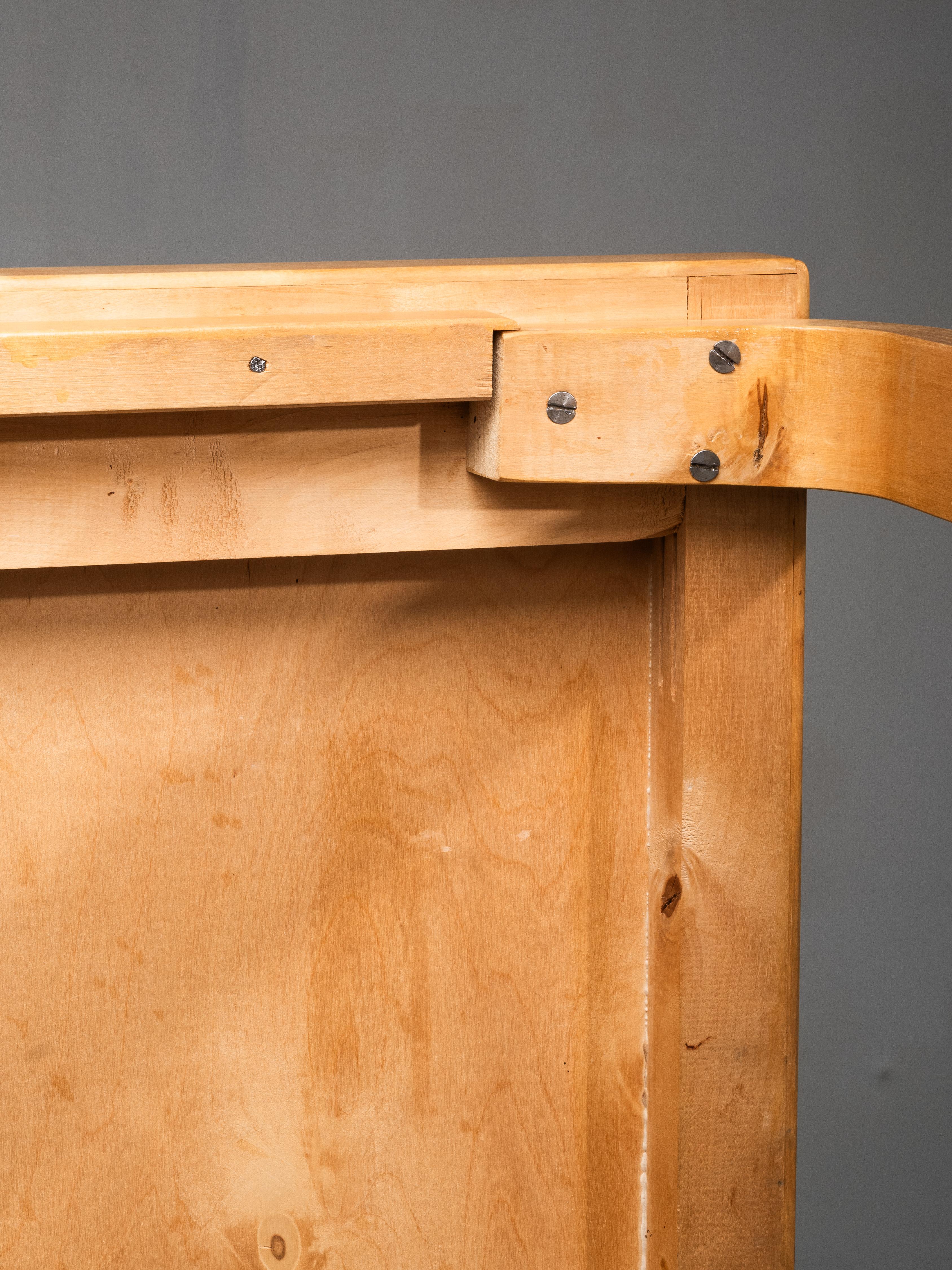 Mid-Century Model 82 Table with Yellow Linoleum by Alvar Aalto, Artek, Finland in vendita 13