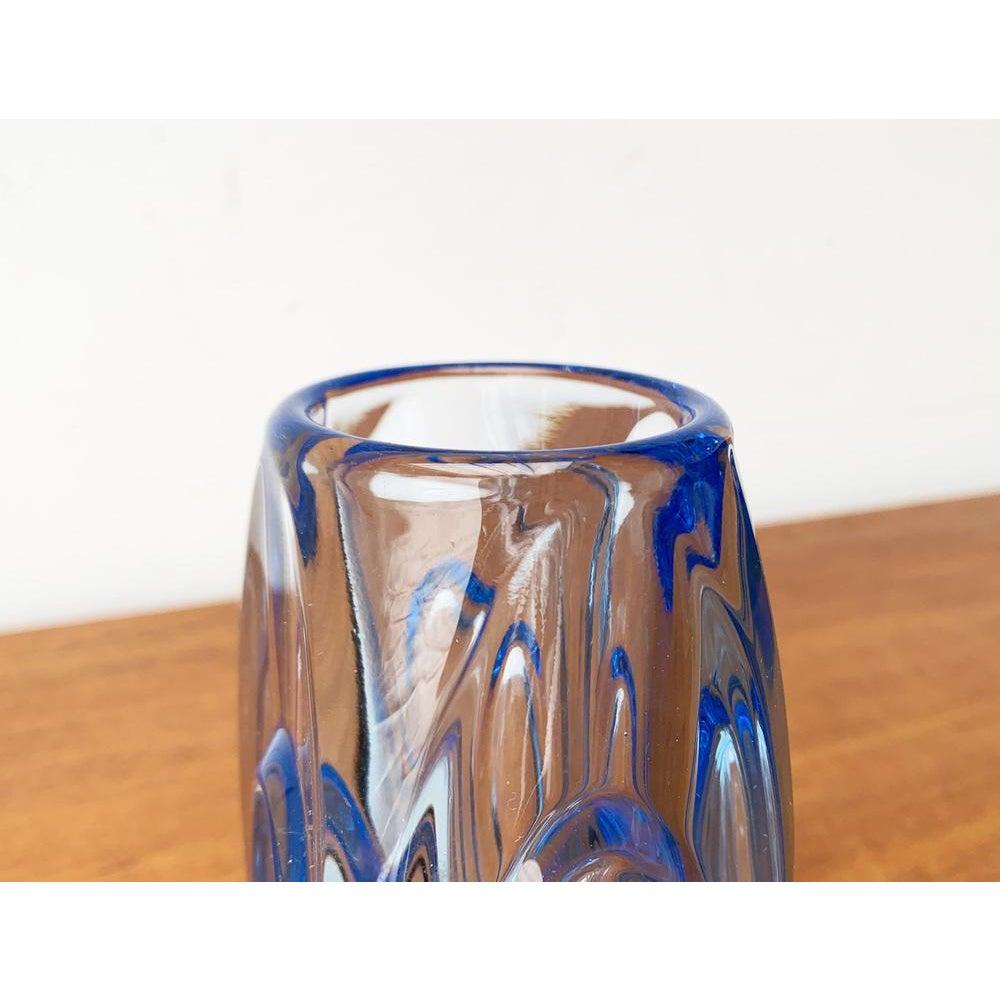 Mid-Century Model 914 Blue Glass Vase by Rudolf Schröter for Rosice, 1950s For Sale 4