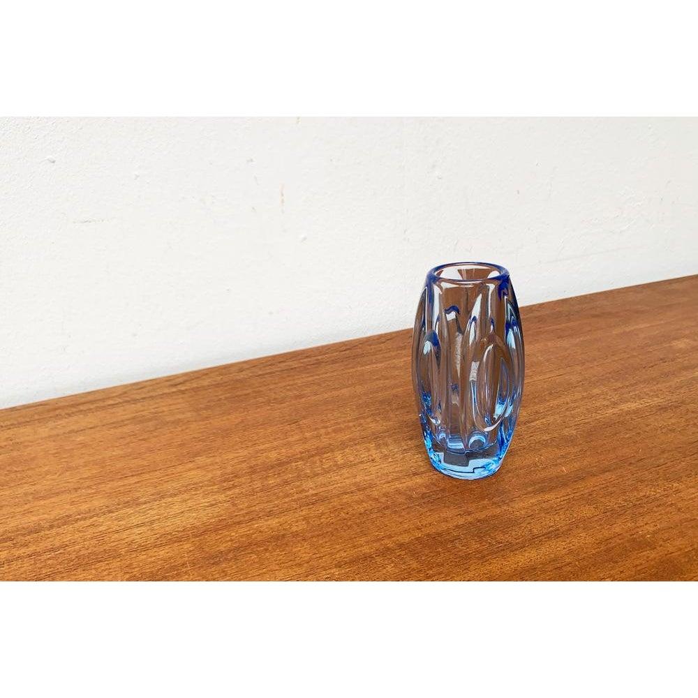 Mid-Century Model 914 Blue Glass Vase by Rudolf Schröter for Rosice, 1950s For Sale 1