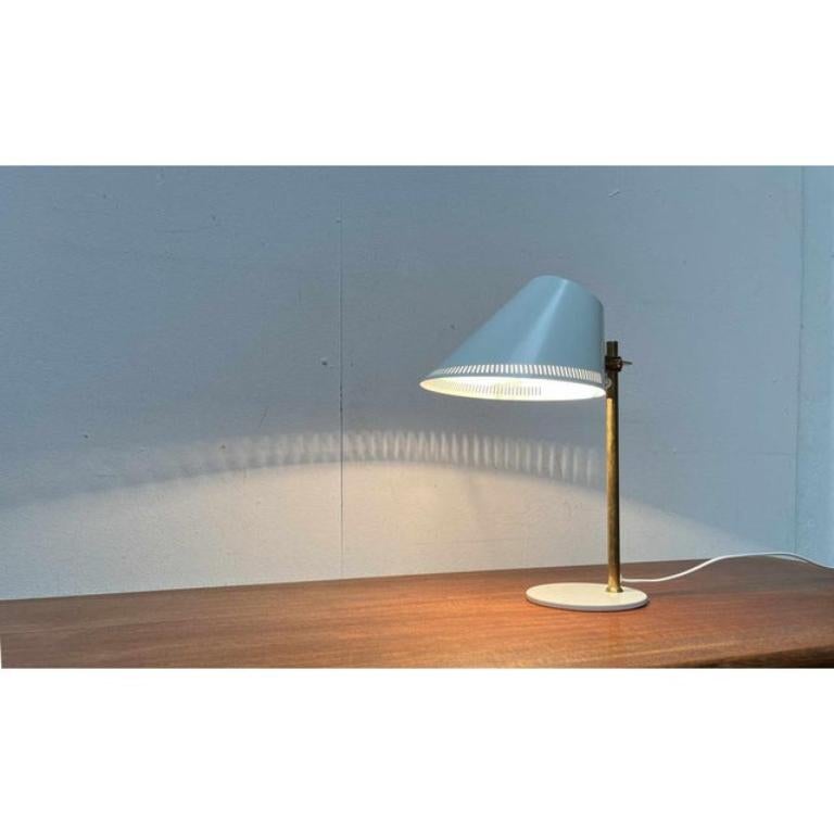 Mid-Century moderno Lampada da tavolo in ottone di metà secolo Model 9227 di Paavo Tynell per Taito-idman, anni '50 in vendita