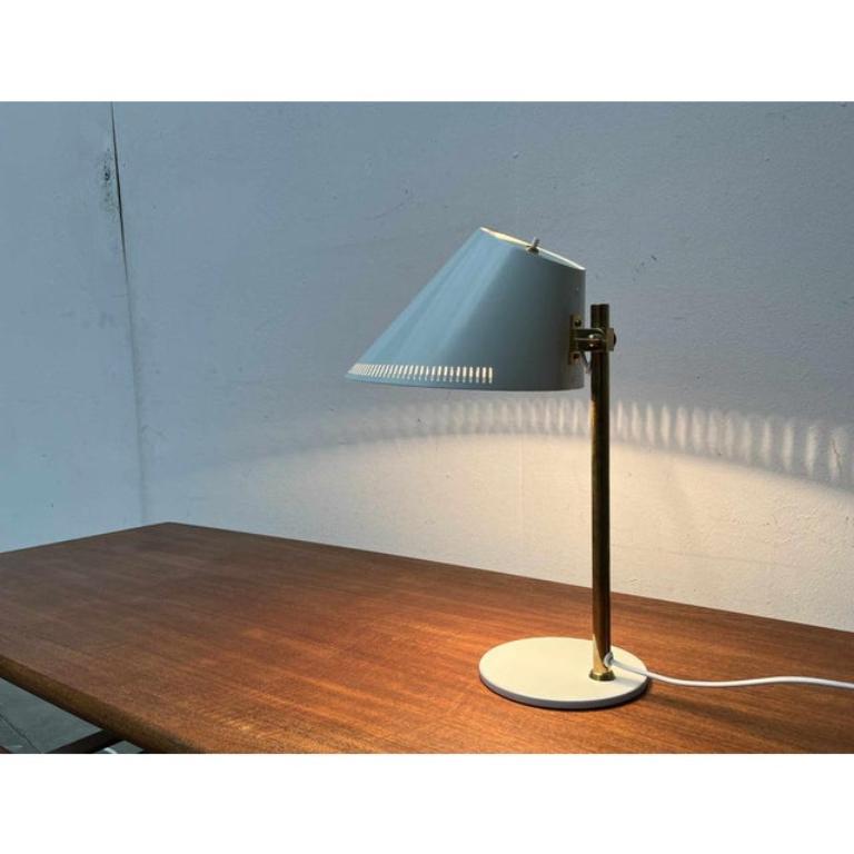 Lampada da tavolo in ottone di metà secolo Model 9227 di Paavo Tynell per Taito-idman, anni '50 in vendita 1
