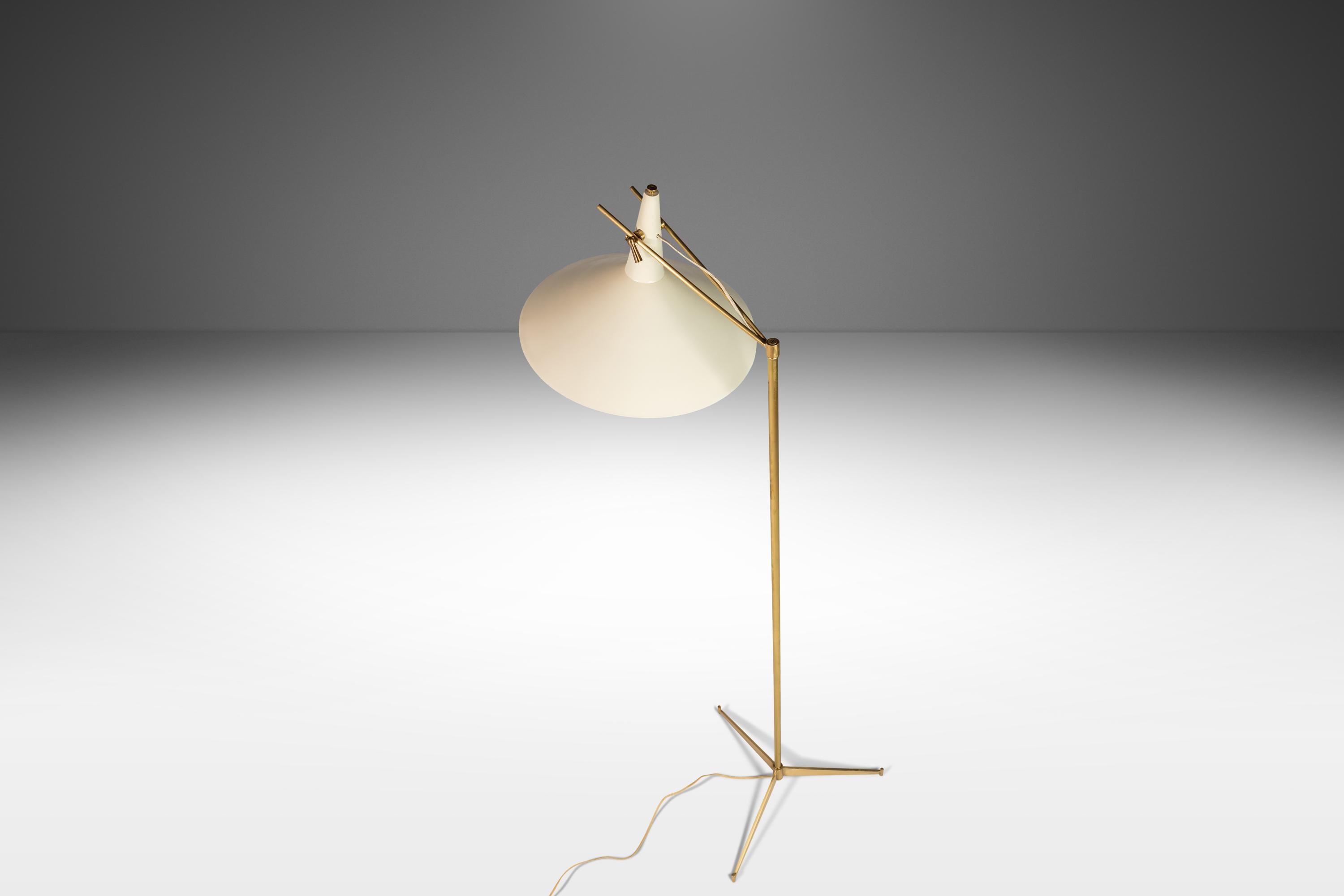 Mid-Century Model E-11 Floor Lamp by Paul McCobb for Directional, USA, c. 1950's For Sale 8