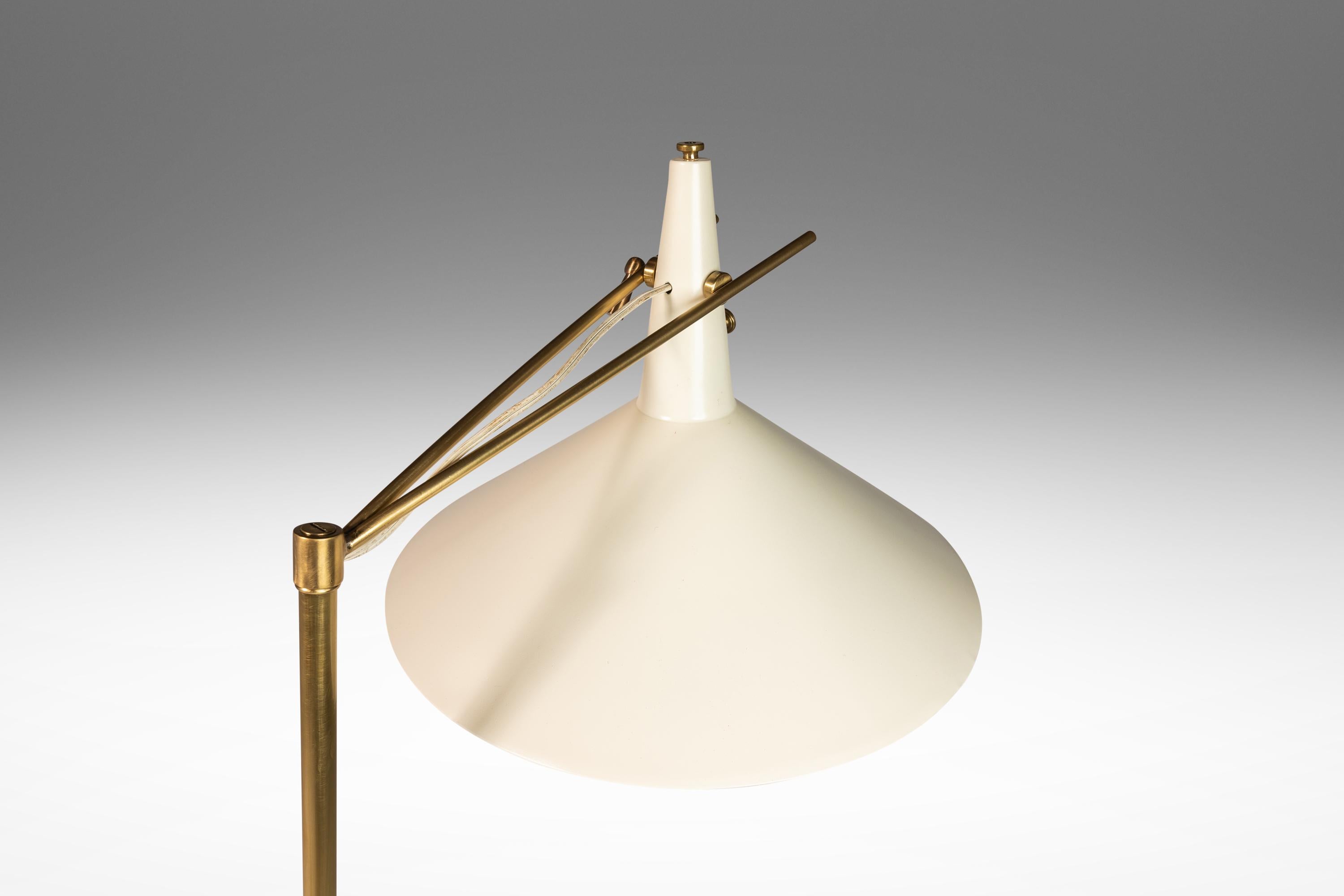 Mid-Century Model E-11 Floor Lamp by Paul McCobb for Directional, USA, c. 1950's For Sale 1