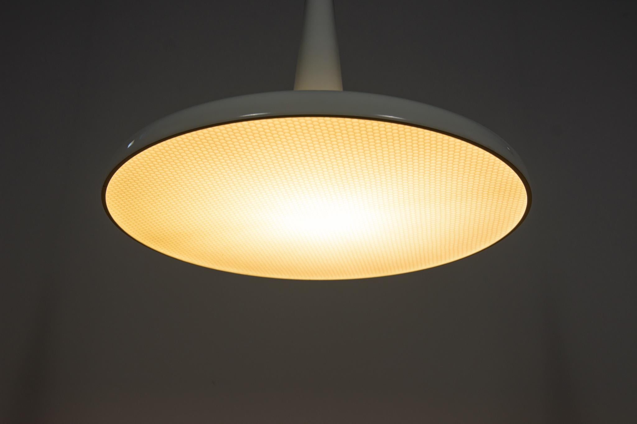 Lampada a sospensione Juicy di Kasper Salto, Thomas Sigsgaard per Fritz, modello metà secolo. in vendita 6