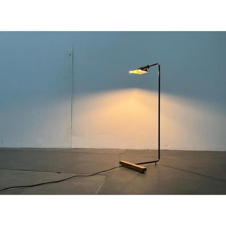 XX secolo Lampada da terra minimalista a contrappeso di metà secolo Model Lz 17 Serial No. 1, anni '60 in vendita