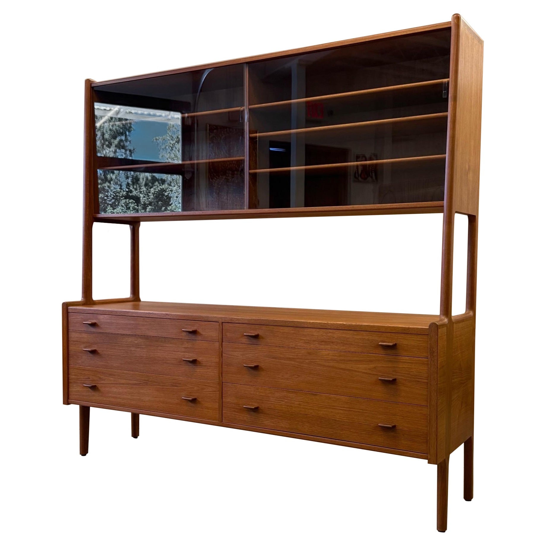 Mid-Century Model No. 20 sideboard by Hans J. Wegner For Sale