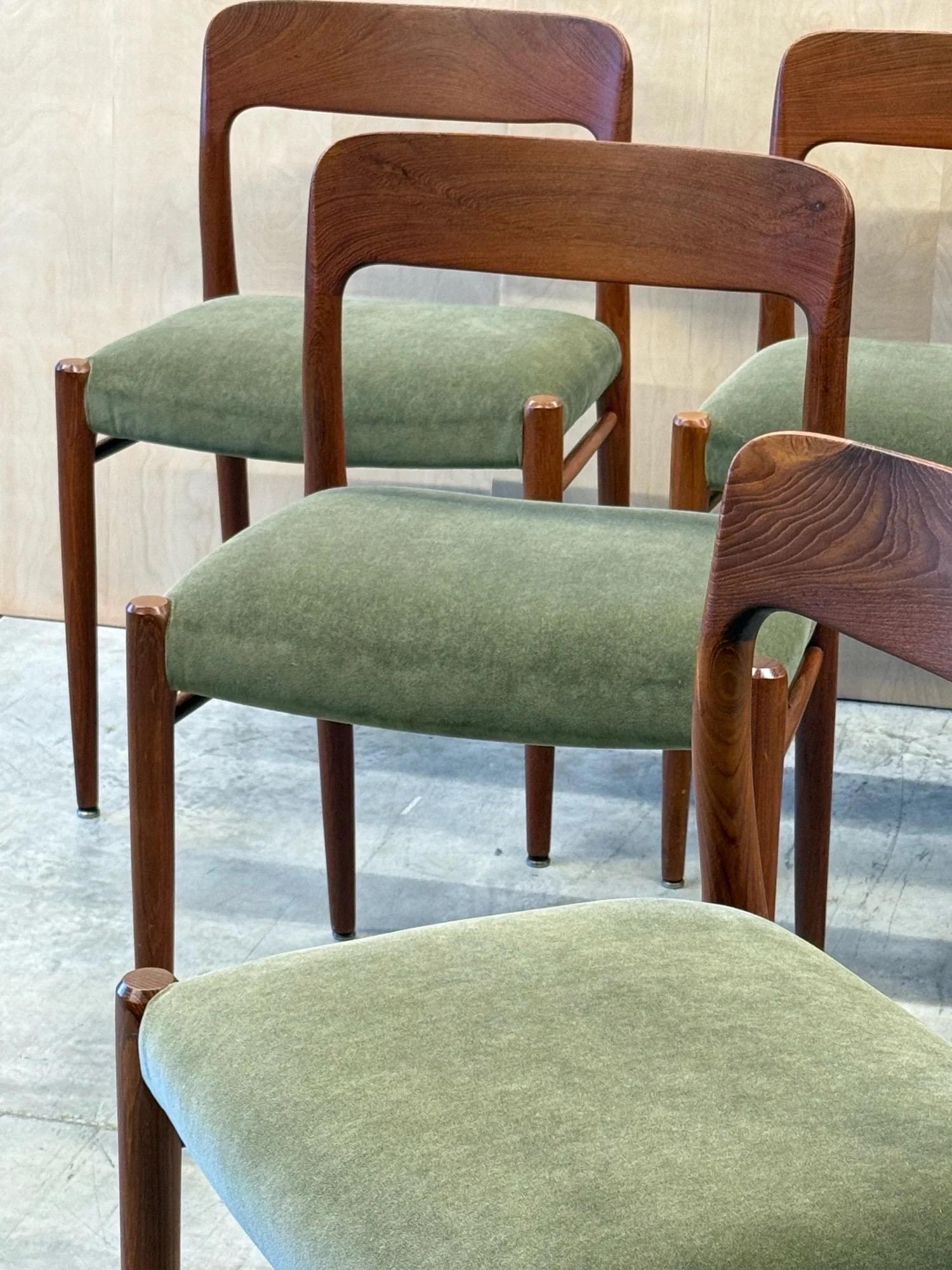Fin du 20e siècle Mid-Century Model No. 75 Dining Chairs by Niels Otto Møller for J.L. Møller en vente